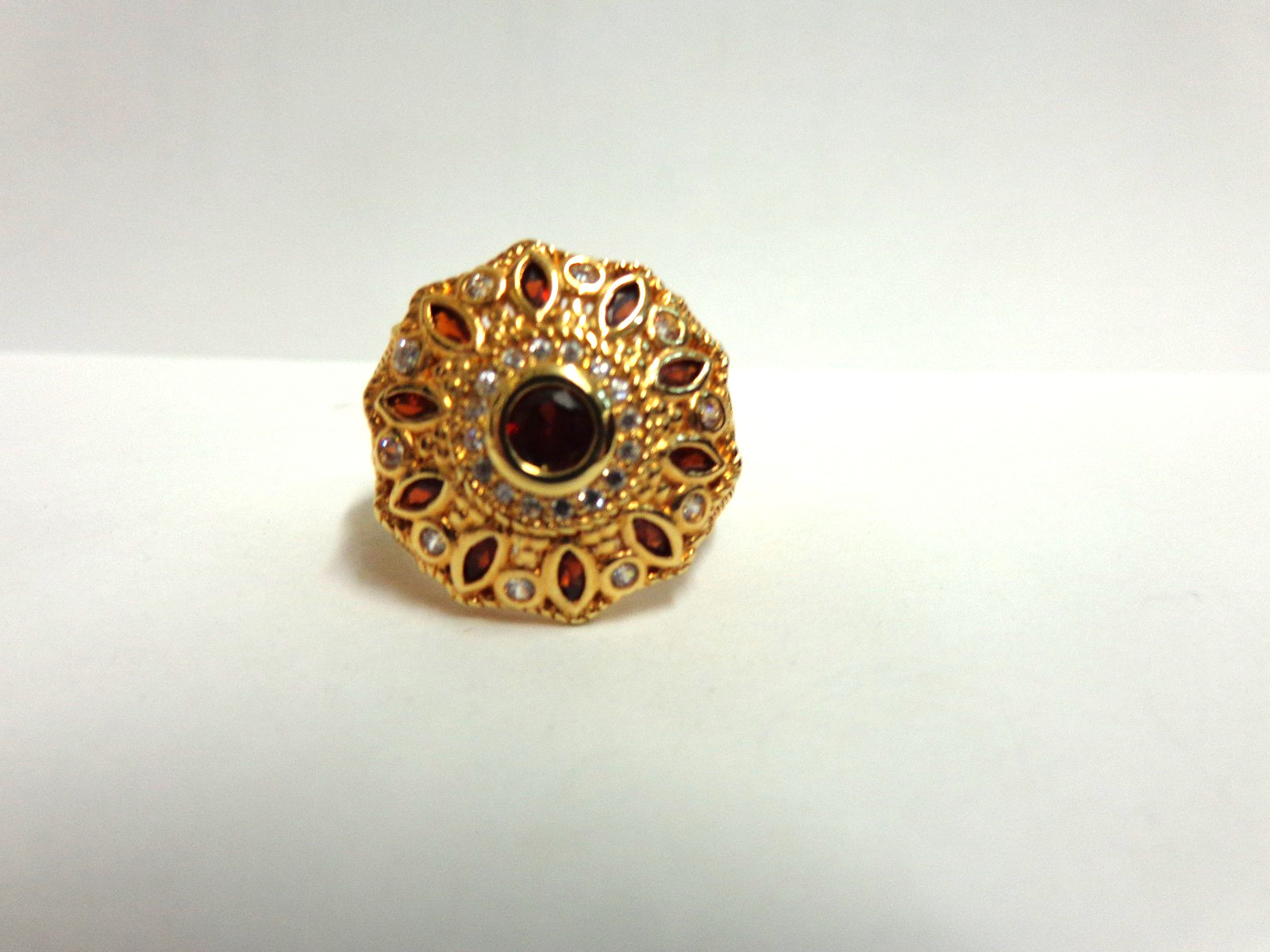 Sterling Silver y gold overlay ring w/red/white stones sz 10 wgt 6.9 gramsbyUTC