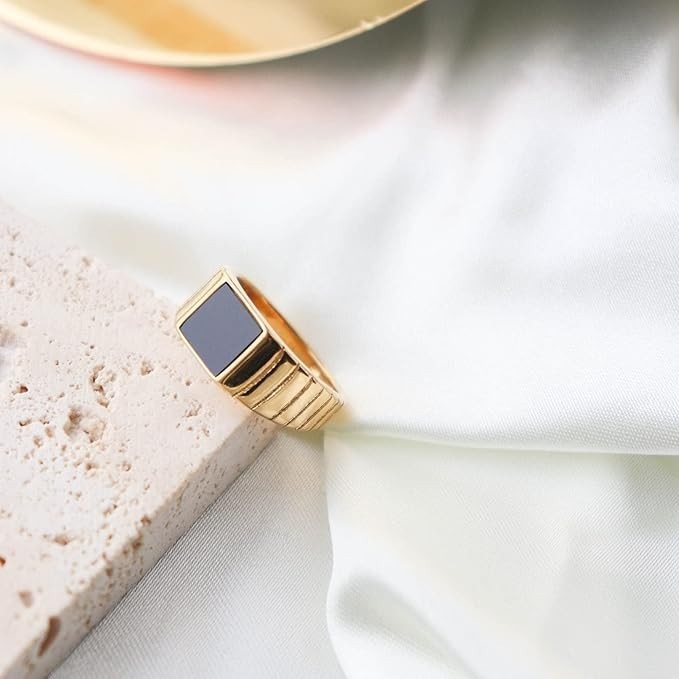 Fashion Jewelry Gold Black Enamel Signet Ring Square Vintage Style Band