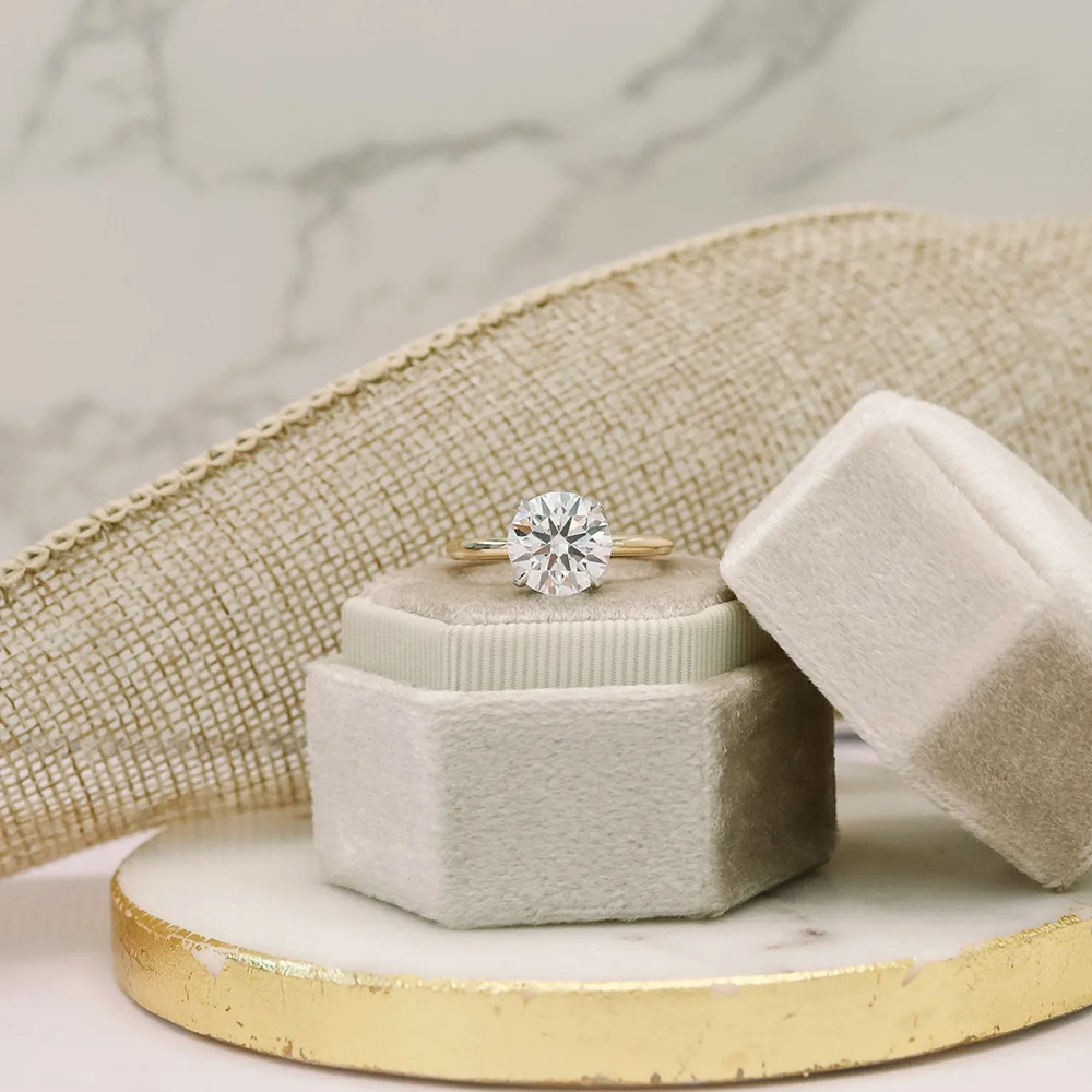 18K Yellow Gold Lab Grown Diamond Wedding Ring Round Cut IGI Certified 1.25 Ct