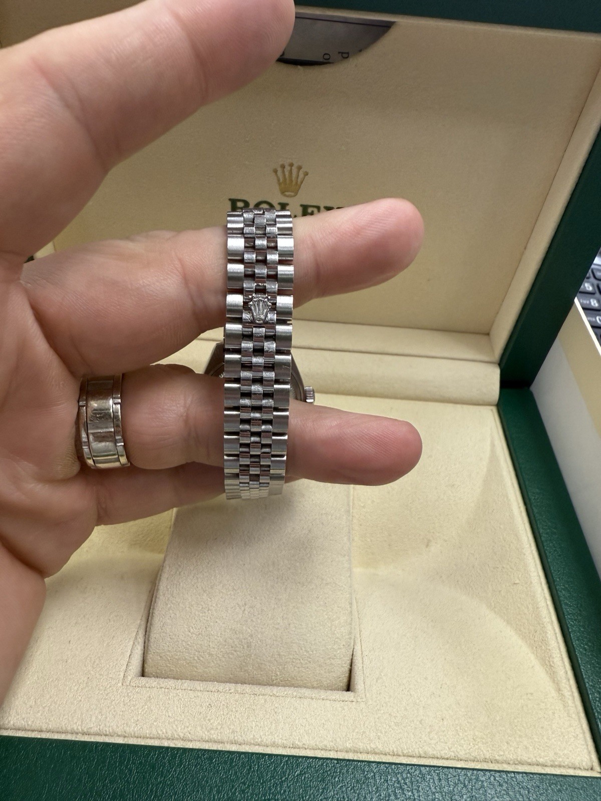 Rolex 279174 Lady-Datejust 28 mm Silver Roman Dial 18K Bezel Box & Card 2019