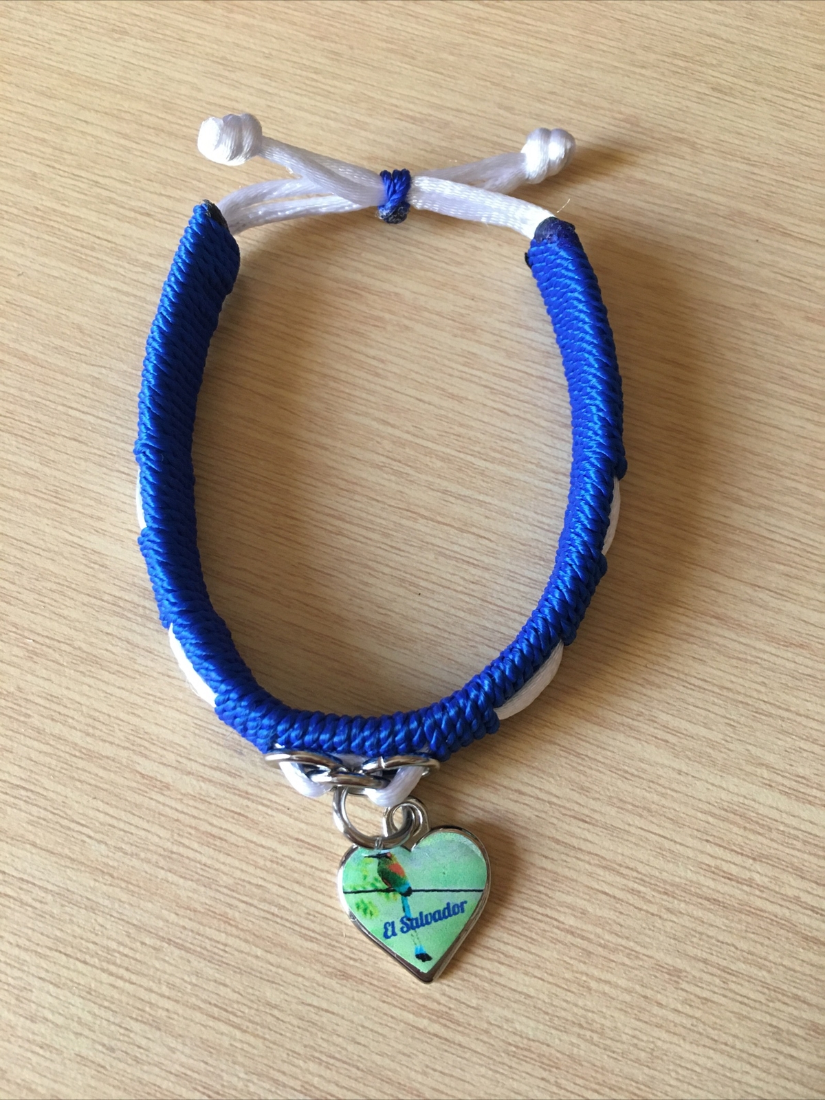 El Salvador Bracelet #01R Handmade with Plastic & Nylon Pulsera Hecha a Mano