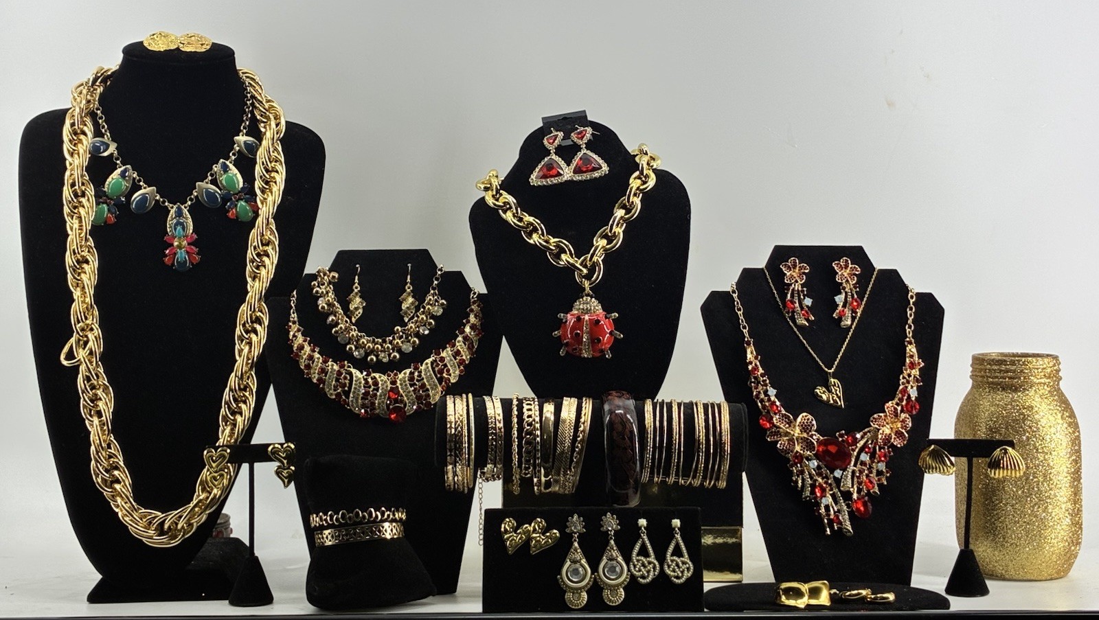 Fashion Costume Jewelry Lot Necklaces Earrings Bracelets Gold Tone Red Green
