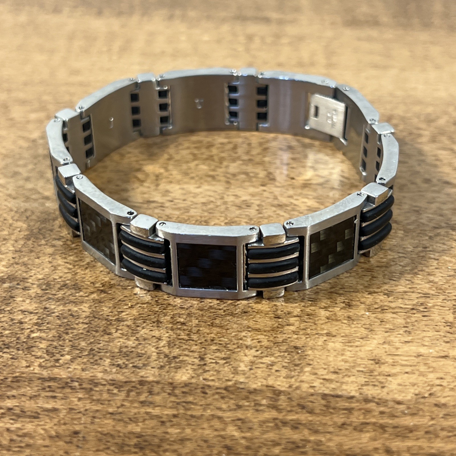 SHR Mens Stainless Steel Carbon Fiber Bracelet