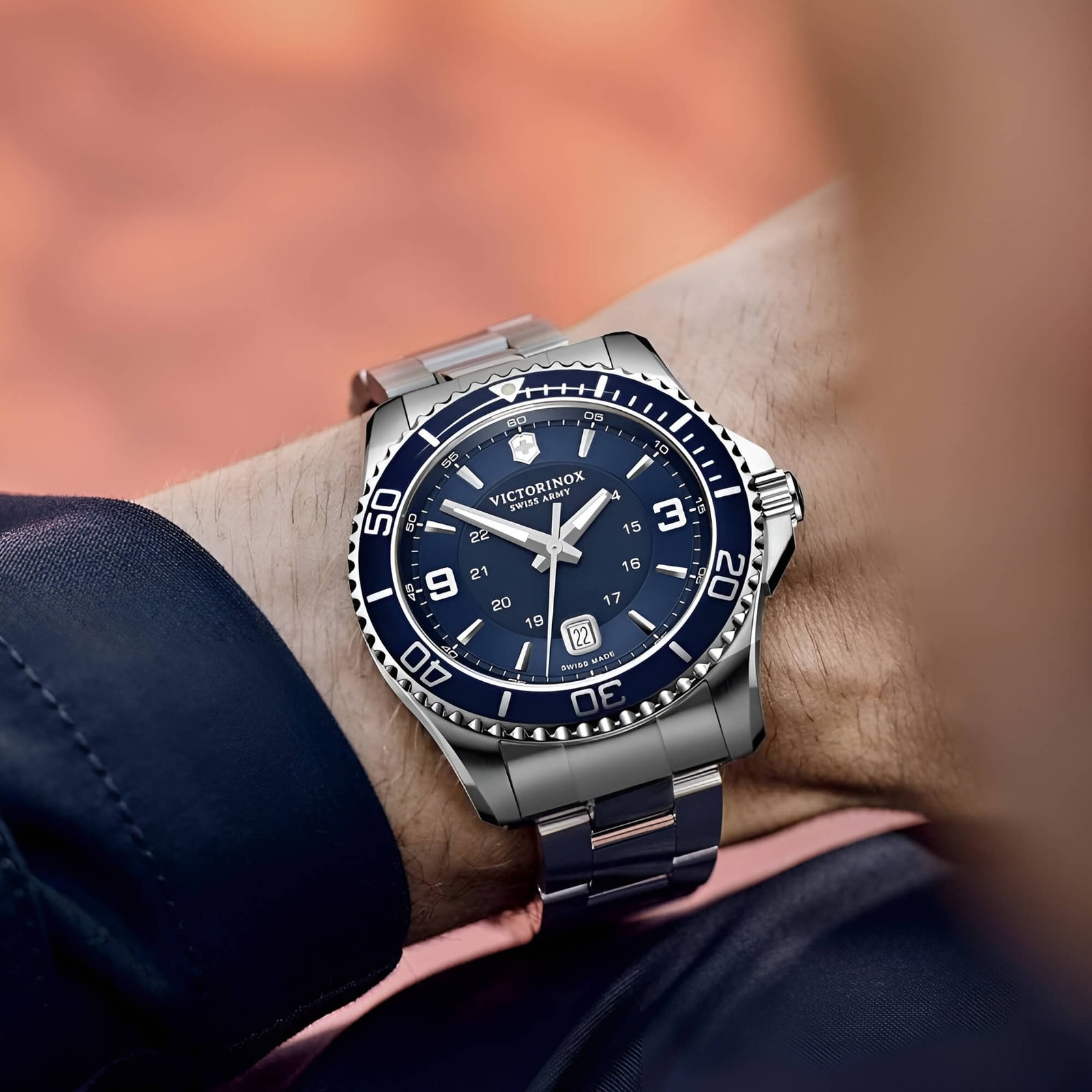 Victorinox Swiss Army Men’s Maverick Navy Blue Dial Steel Bracelet Watch 241602