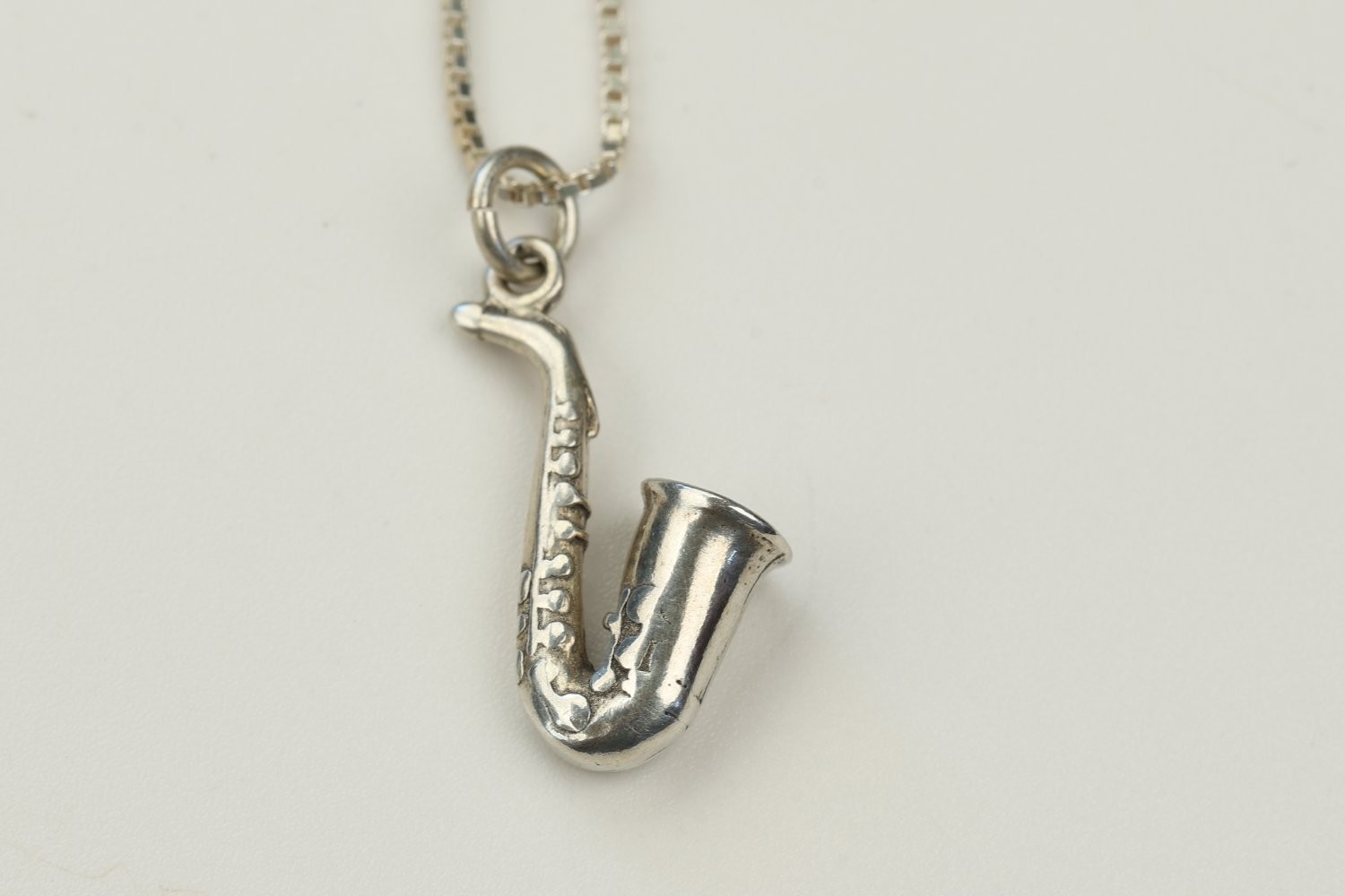 Vintage Sterling Silver Saxophone Pendant Necklace 925 Italy Box Chain 18″ 5g