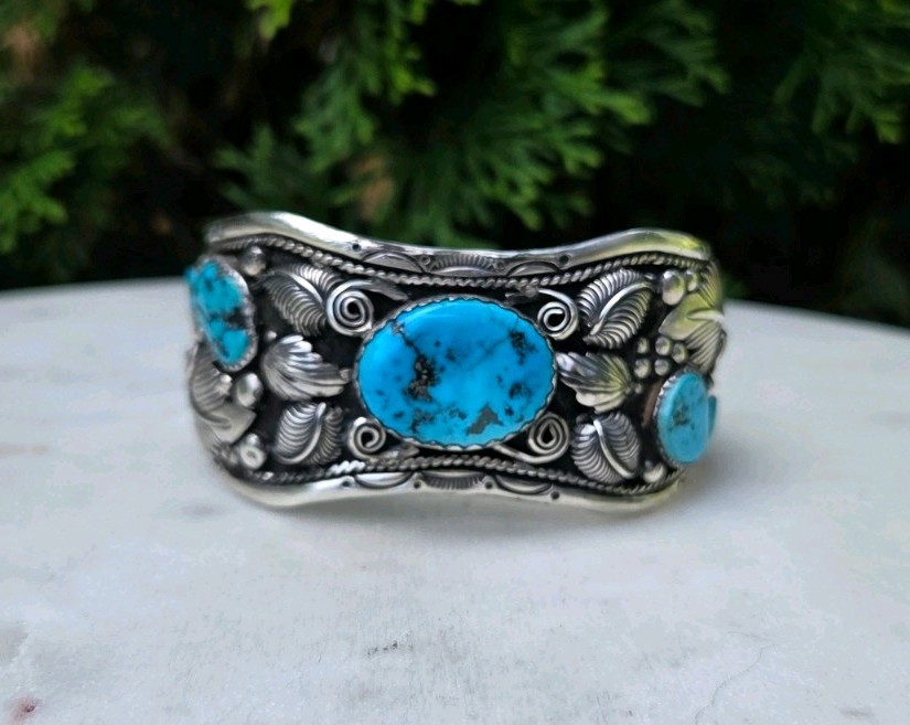 vintage handmade Navajo sterling silver sleeping beauty turquoise cuff bracelet