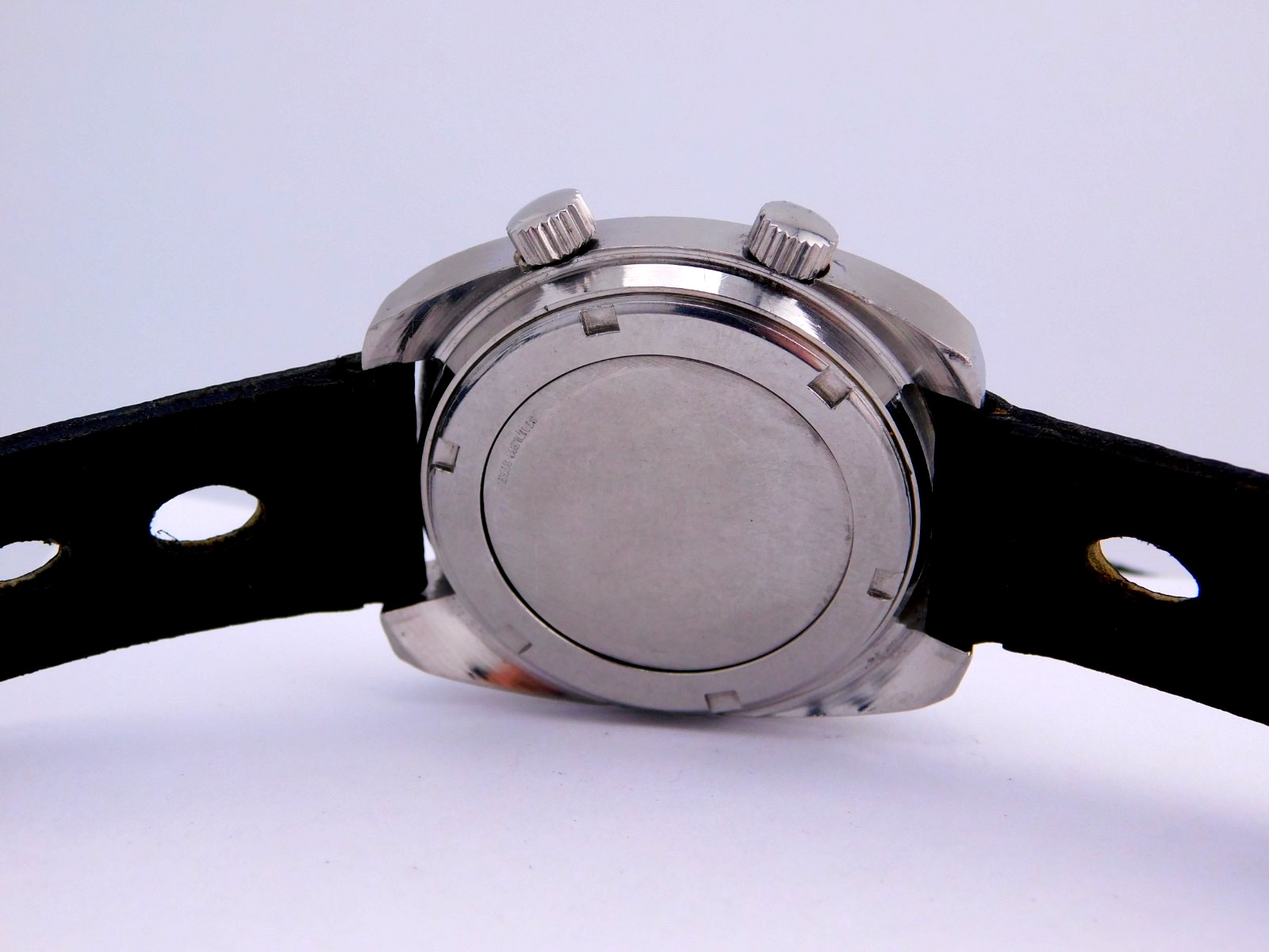 VINTAGE WITTNAUER WRIST ALARM 17J SWISS MENS WRISTWATCH SERVICED W/BOX C.1970