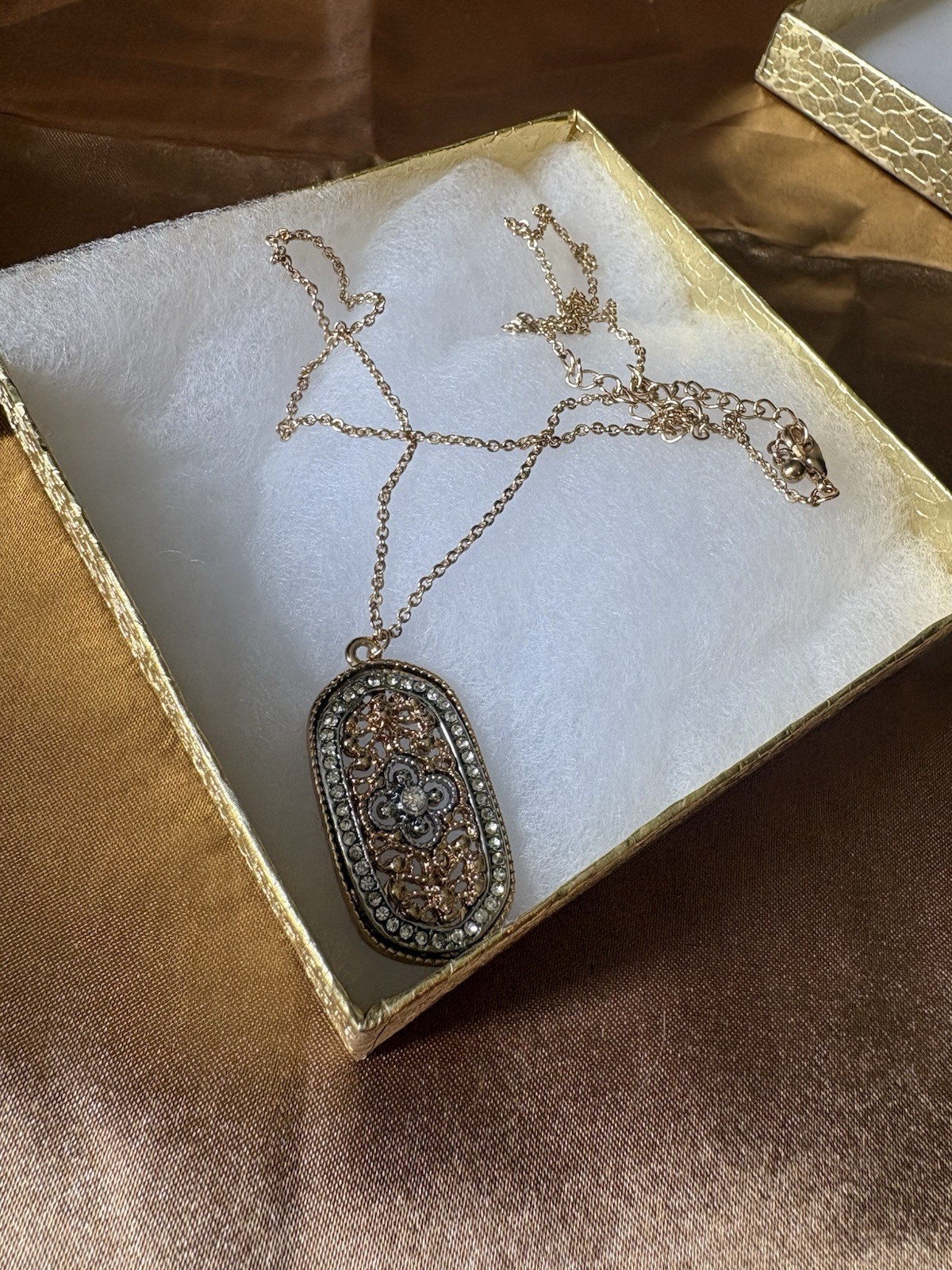 Gold Tone Floral Oval Crystal Pavé Pendant Necklace Cable Chain Lobster 17in