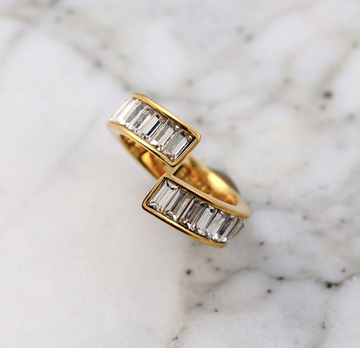 New Henri Bendel Ring Free Shipping size 7