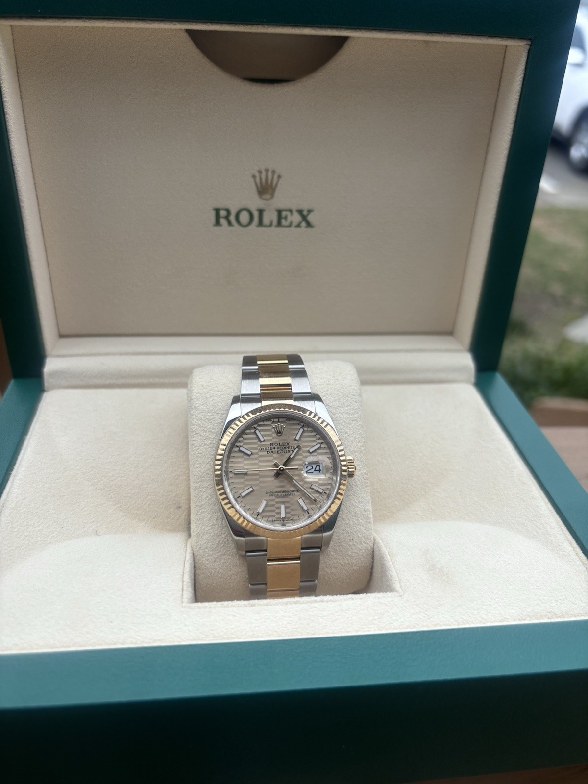 Rolex Datejust 36 NEW 2023 Champagne Motif Dial 126233 Oyster Bracelet Fluted