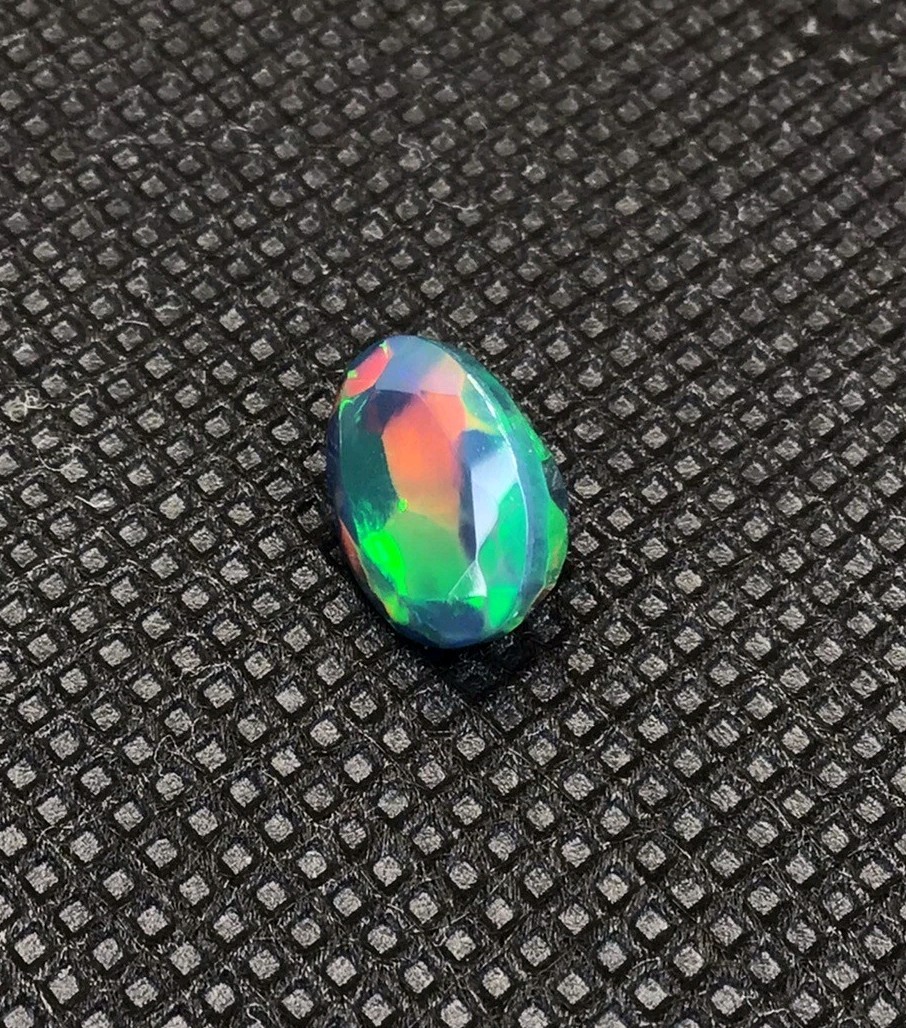 1.75ct Natural Black Opal Oval Cut – Bright Multicolour Fire Clean Stone 9.40mm✨