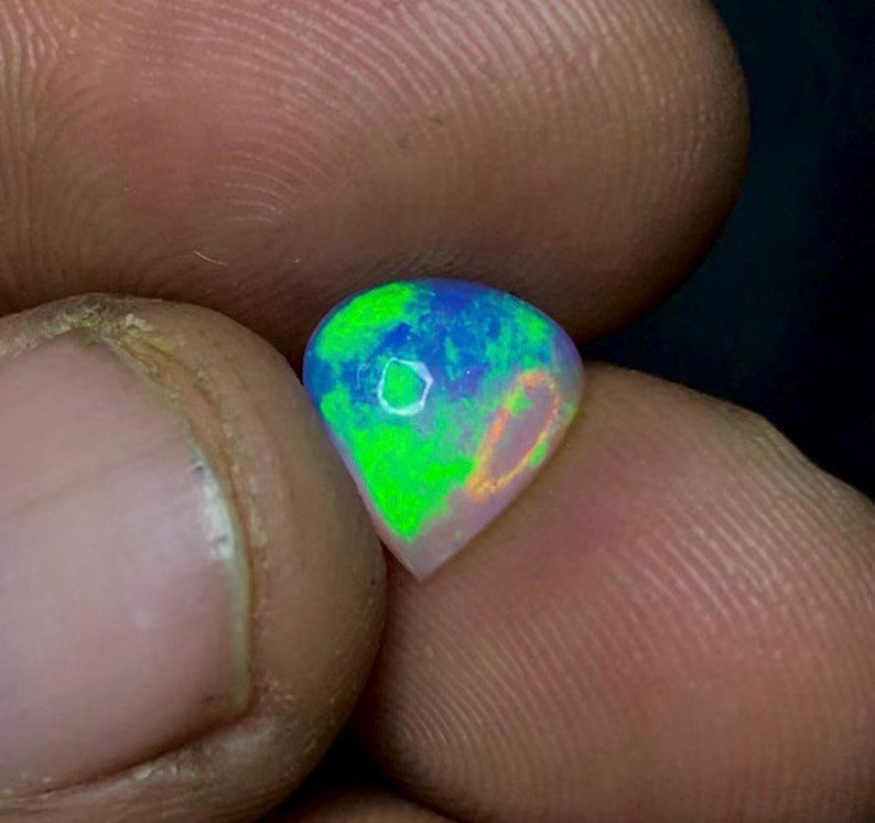 10.3×9.5×3 mm Natural Welo Ethiopian Opal Cabochon Loose GemstoneNS-189