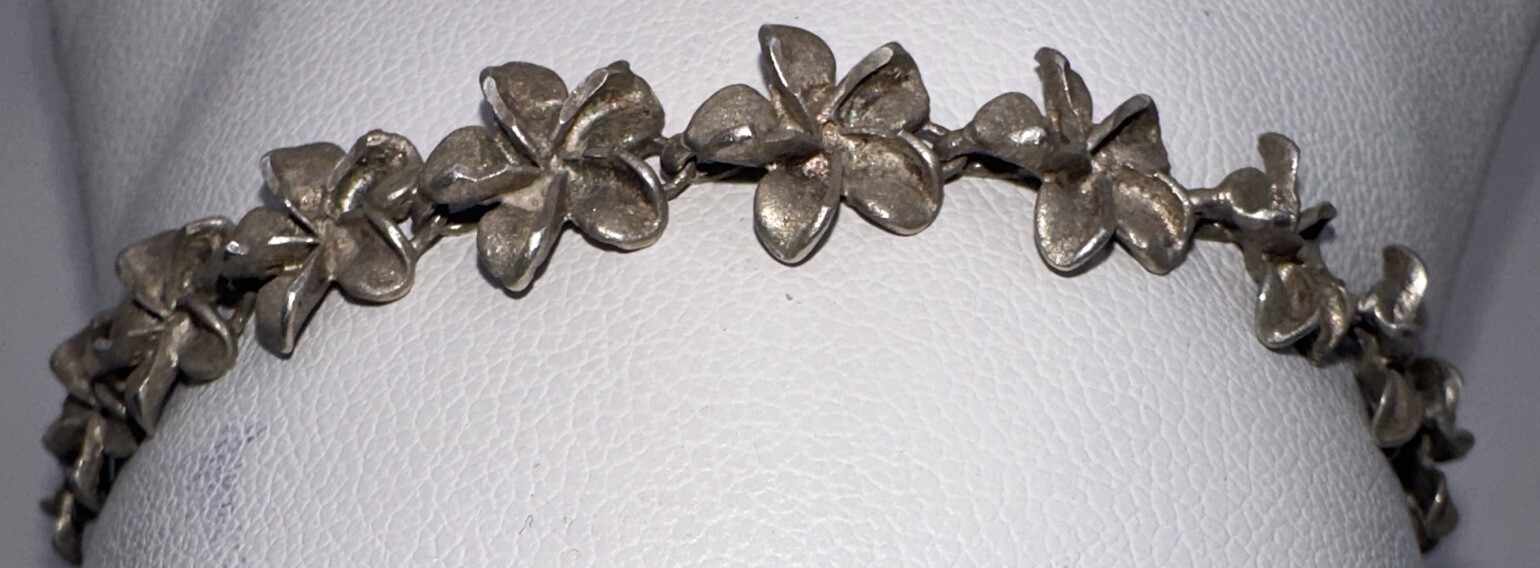 Sterling Silver 7” Plumeria Flower Bracelet (6.76g)