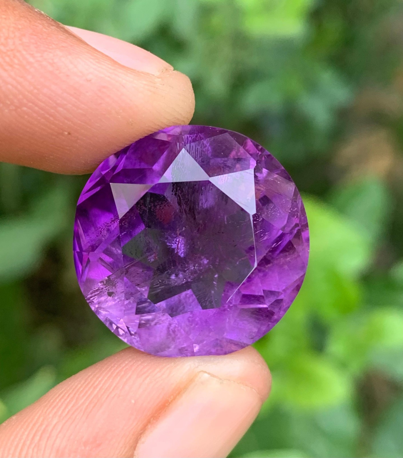 38Carat Beautiful natural amethyst loose gemstone From Brazil.(20x20x14mm)