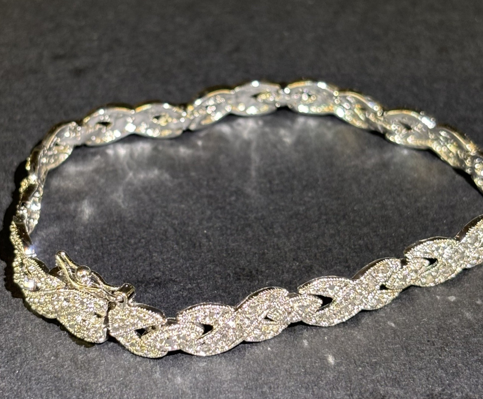 925 Sterling Silver Bracelet, Single Cut Diamond Stones, 13.0grms, 7”long
