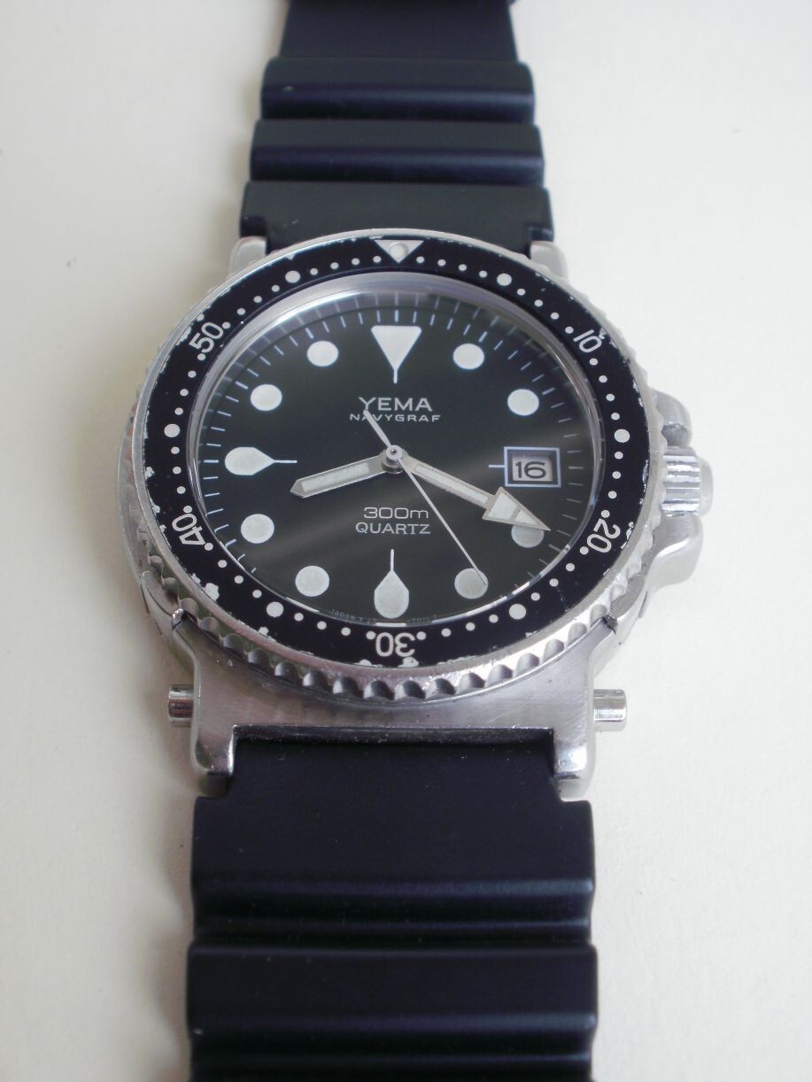 Yema Navygraf 300m. men’s ref.T9 043 6 original diver quartz vintage wrist watch