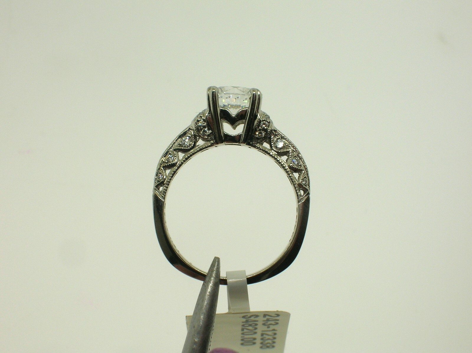 TACORI PLATINUM SETTING 0.36 CT DIAMONDS – SIZE 6.5 US – RETAIL $4,820.00