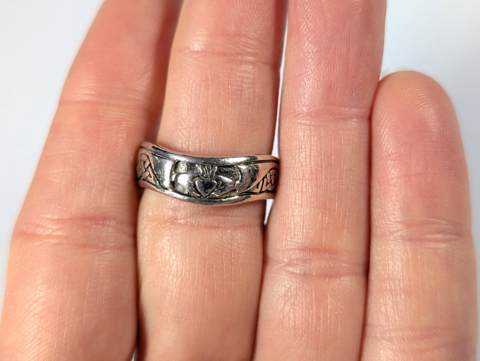 Vtg Peter Stone PSCL 925 Sterling Silver CLADDAGH Celtic Wavy Band Ring 7.5