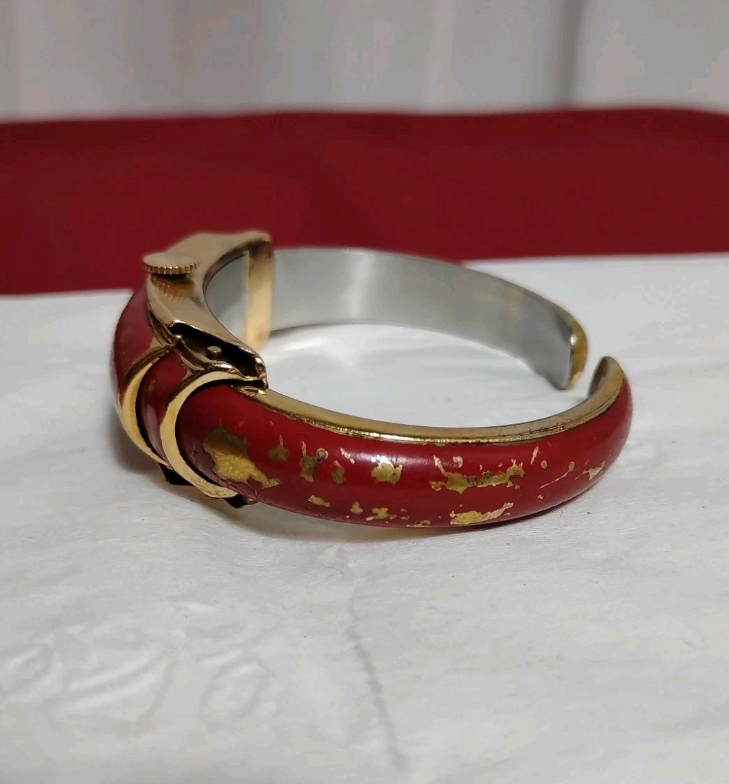 VINTAGE , RARE WYLER SWISS INCAFLEX PEEK-A-BOO BANGLE WATCH Runs