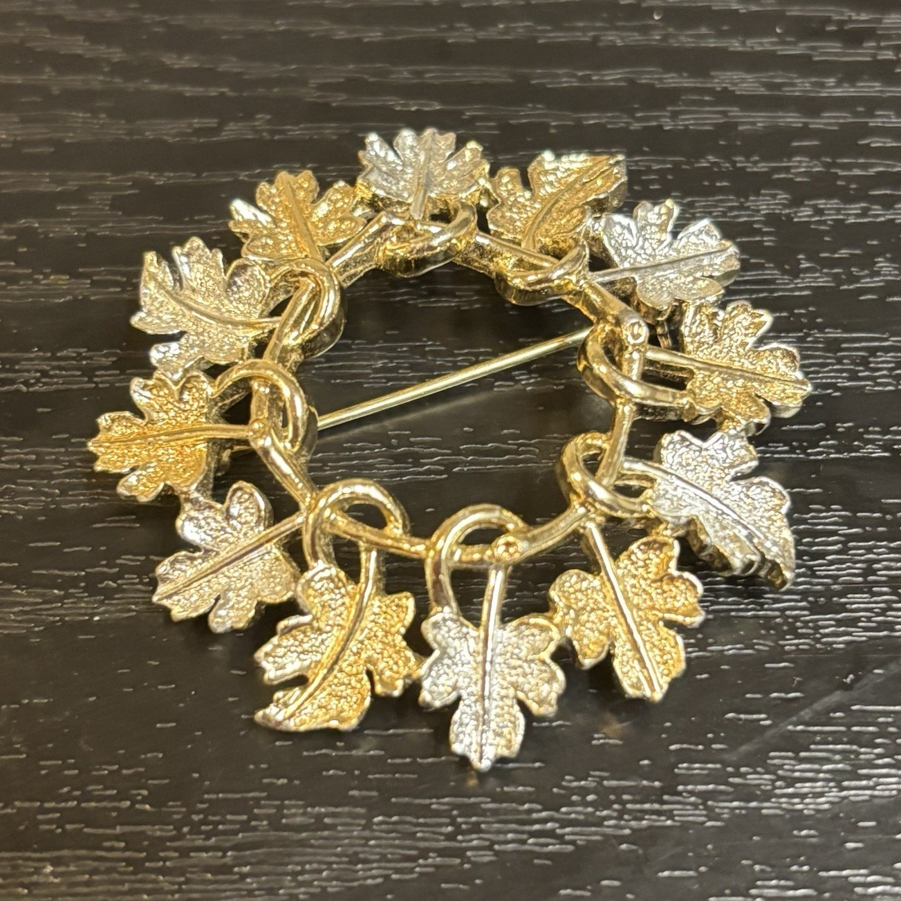 Sarah Coventry Gold and silver color Leaf Brooch Vintage