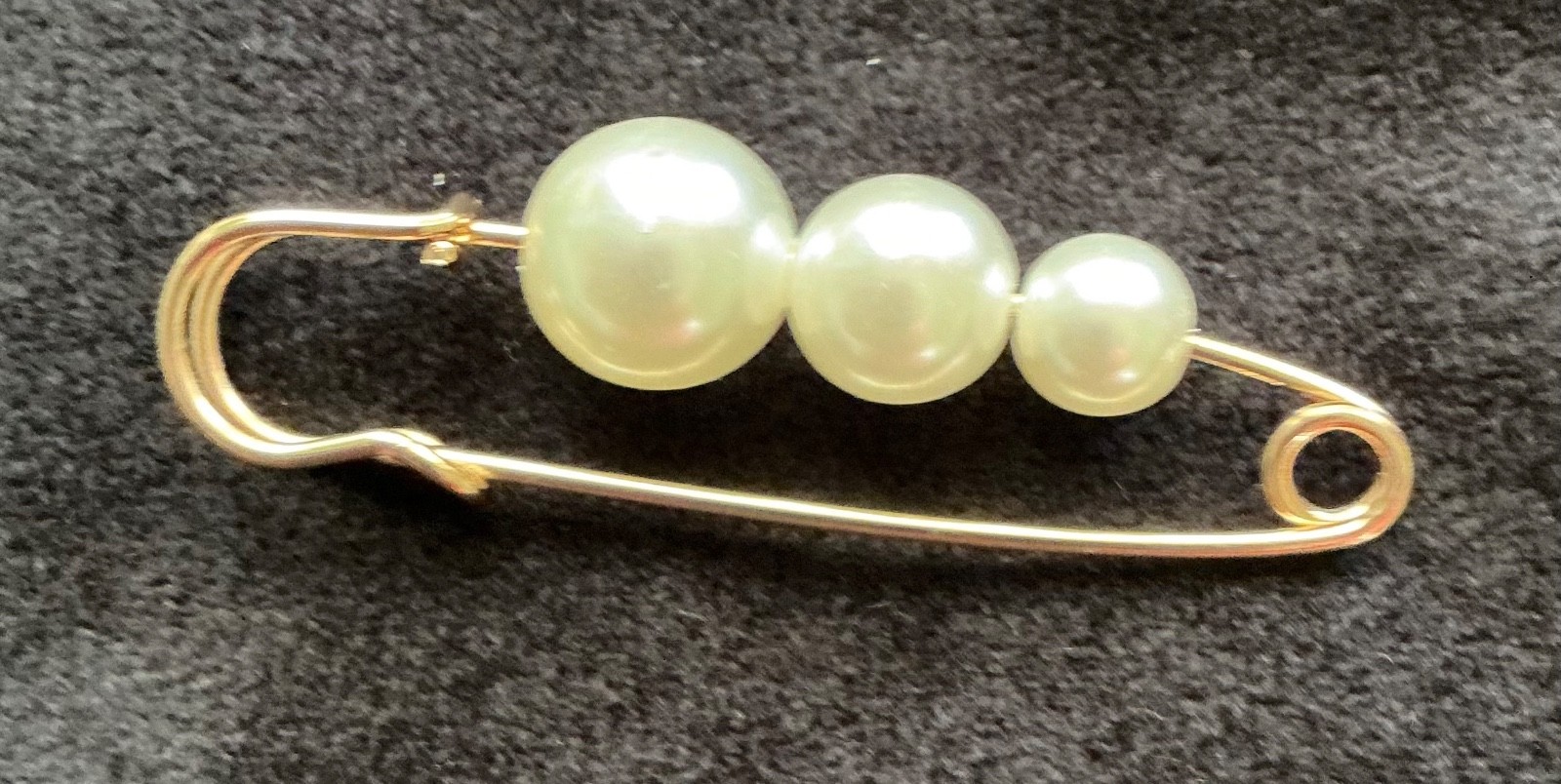 Fashion Pin – Three faux Pearl Sweater/Scarf pin