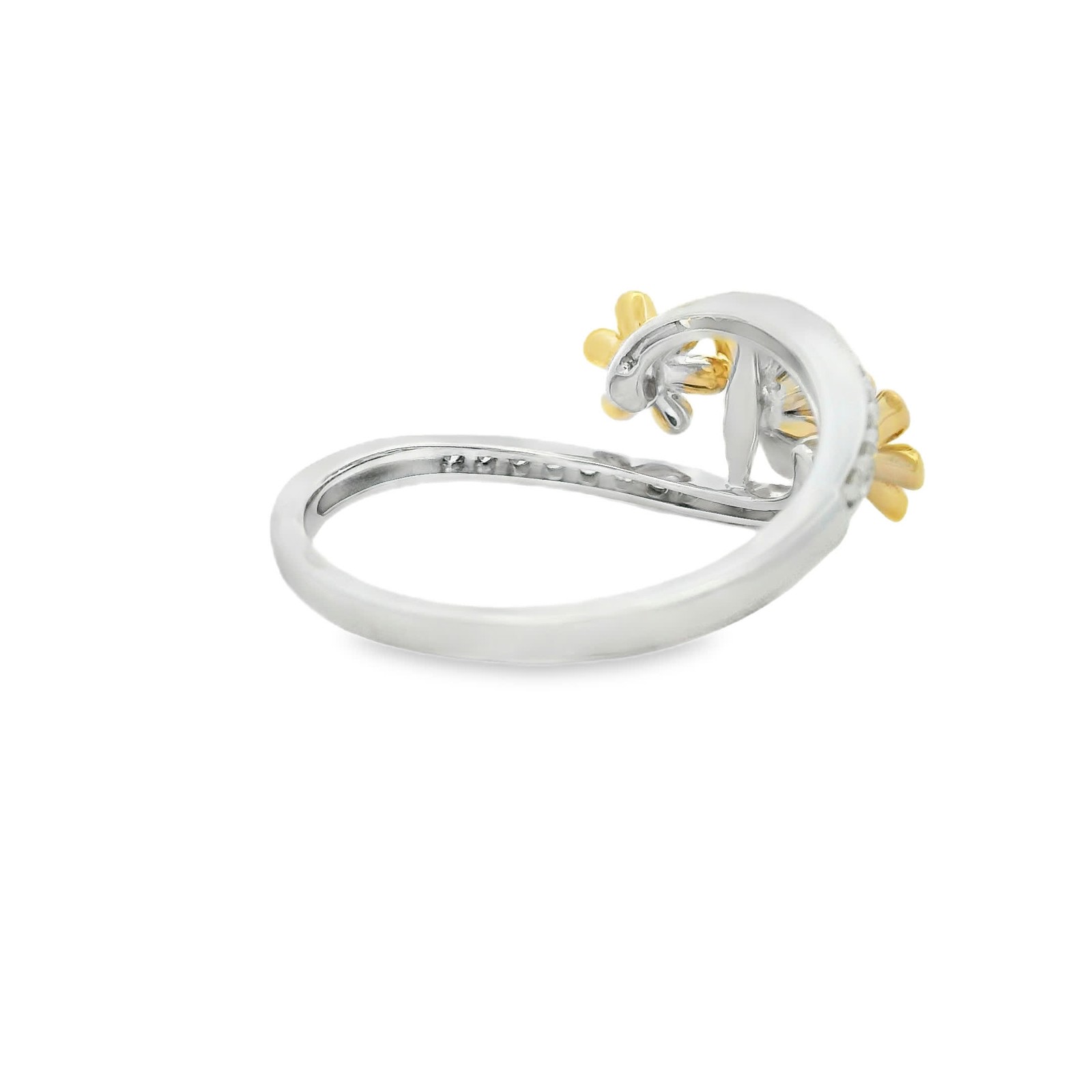 0.23ct Natural 27-Diamond Pavé Ring, 14k Multi-Tone Gold, Size 7