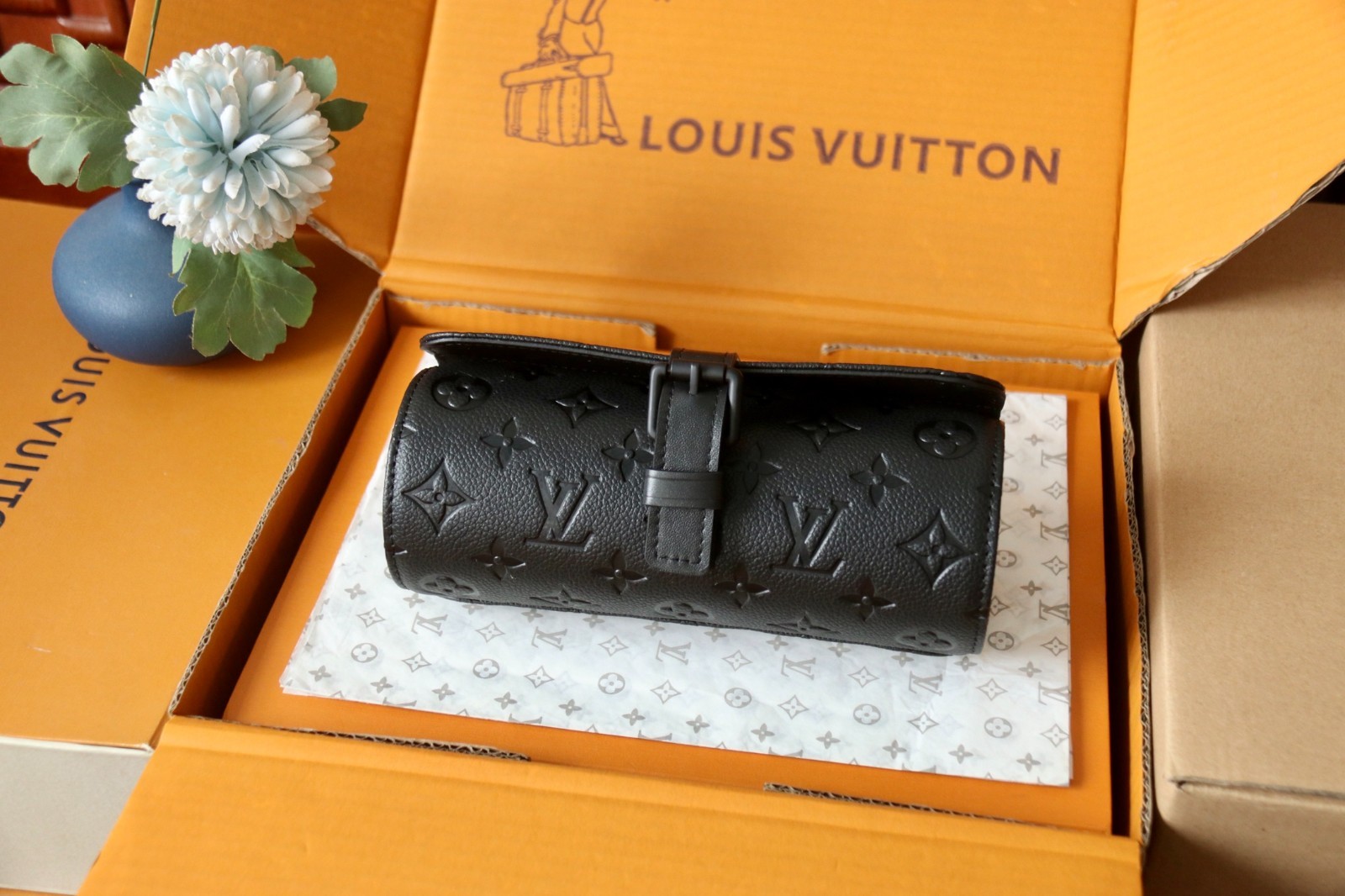 LouisVV – Watch Roll Case M47530 – 20x8x8cm – NEW