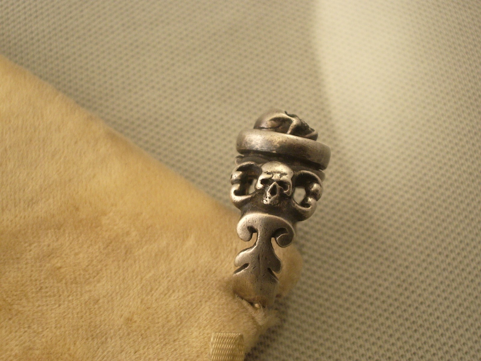 Rare antique silver Memento Mori Skull Ring Size 7.5