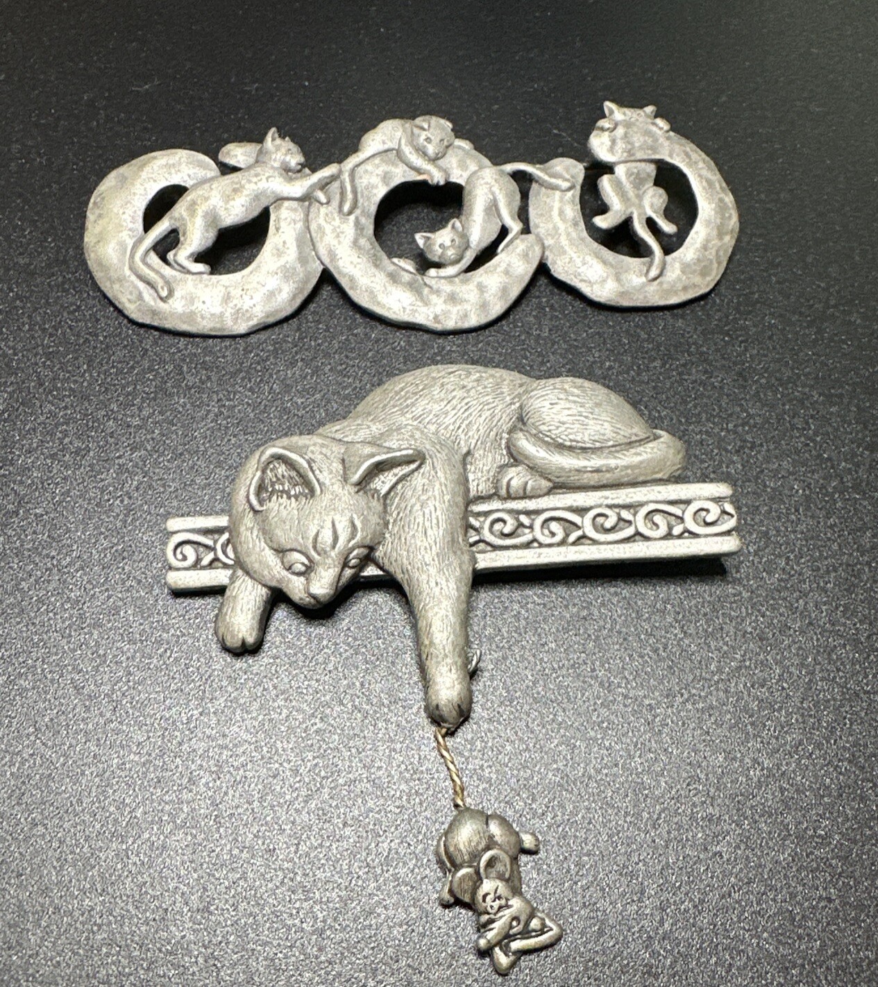 JJ Jonette Pin Brooch 2 Cats One Playing With A Mouse Silver Tone Jj Brooch Lot