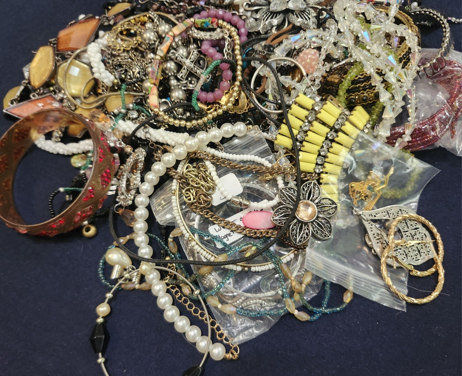 3 lbs 6.1 oz Mixed Costume Jewelry Bulk Lot – Wearable, New, & Craft Scrap
