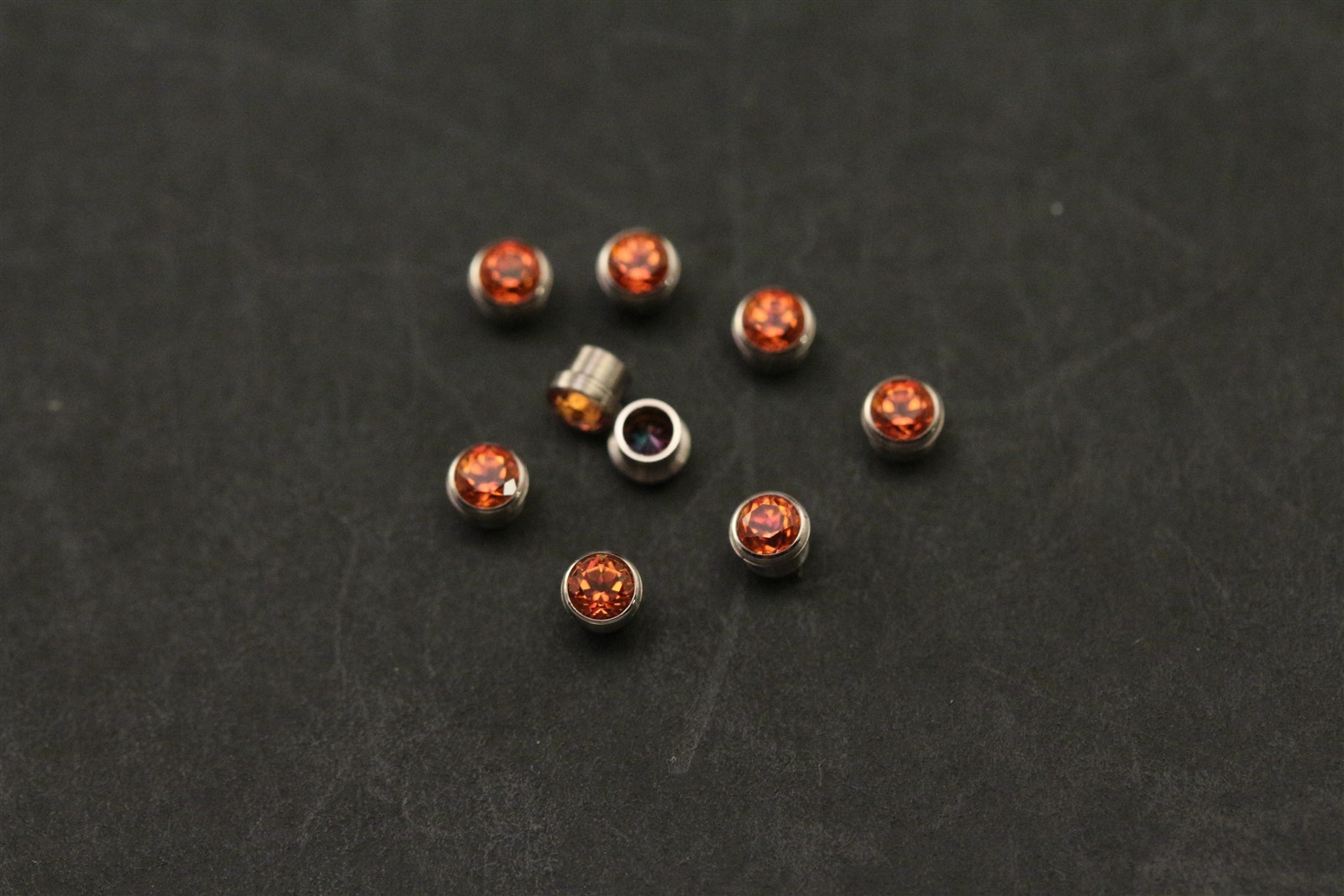 Signity 18K White Gold Bezel Poppy Topaz 2.0mm Gemset Gemstone Parcel 10 Pieces
