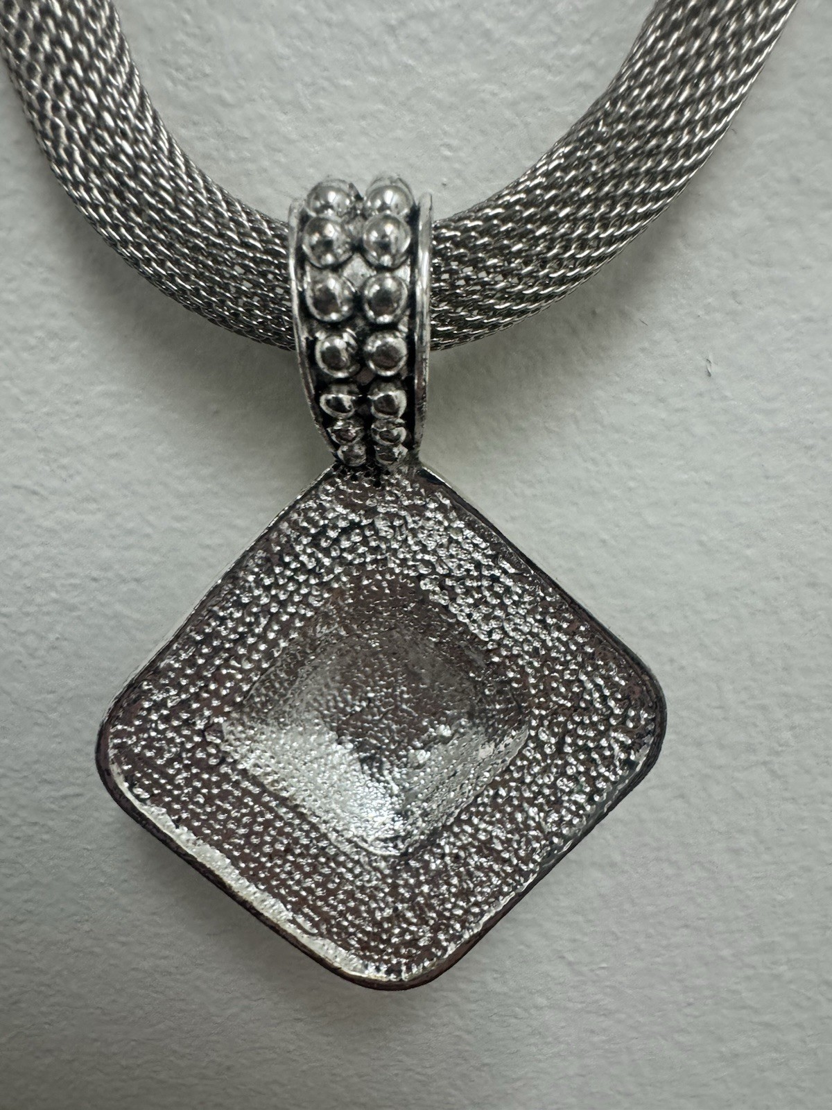 VintageSilverTone Mesh Necklace Diamond Basket Weave Pendant Magnetic Clasp