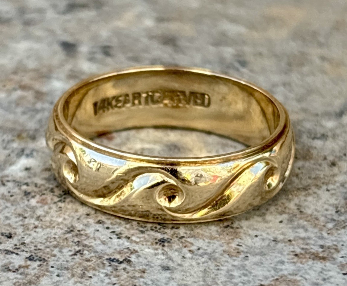 14K Gold Artcarved Band Ring Size 9
