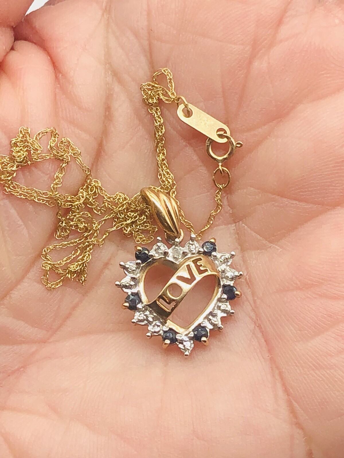 Vtg 10K Yellow Gold Diamond Blue Sapphire Hear Love Pendant Necklace 1.95g – 18”