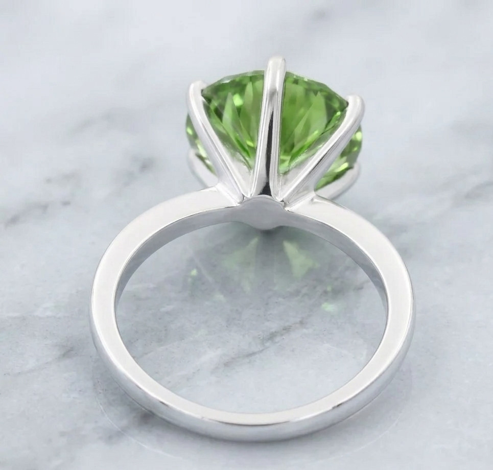 10.00 CT Certified Leaf Green Diamond Ring , Tariffs FREE & Matching Studs .
