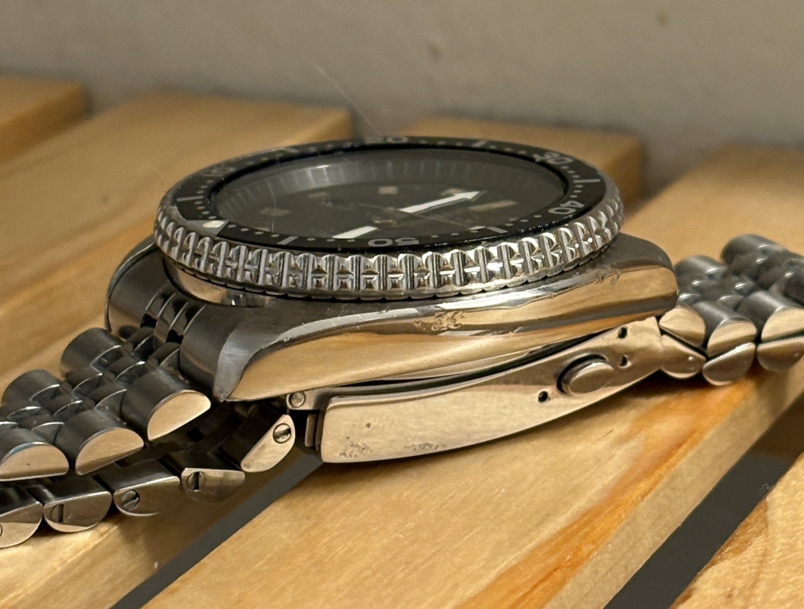 Seiko 7002 7009 Vintage Diver Watch Men 150m Y513 Quartz Conversion 42mm 1998