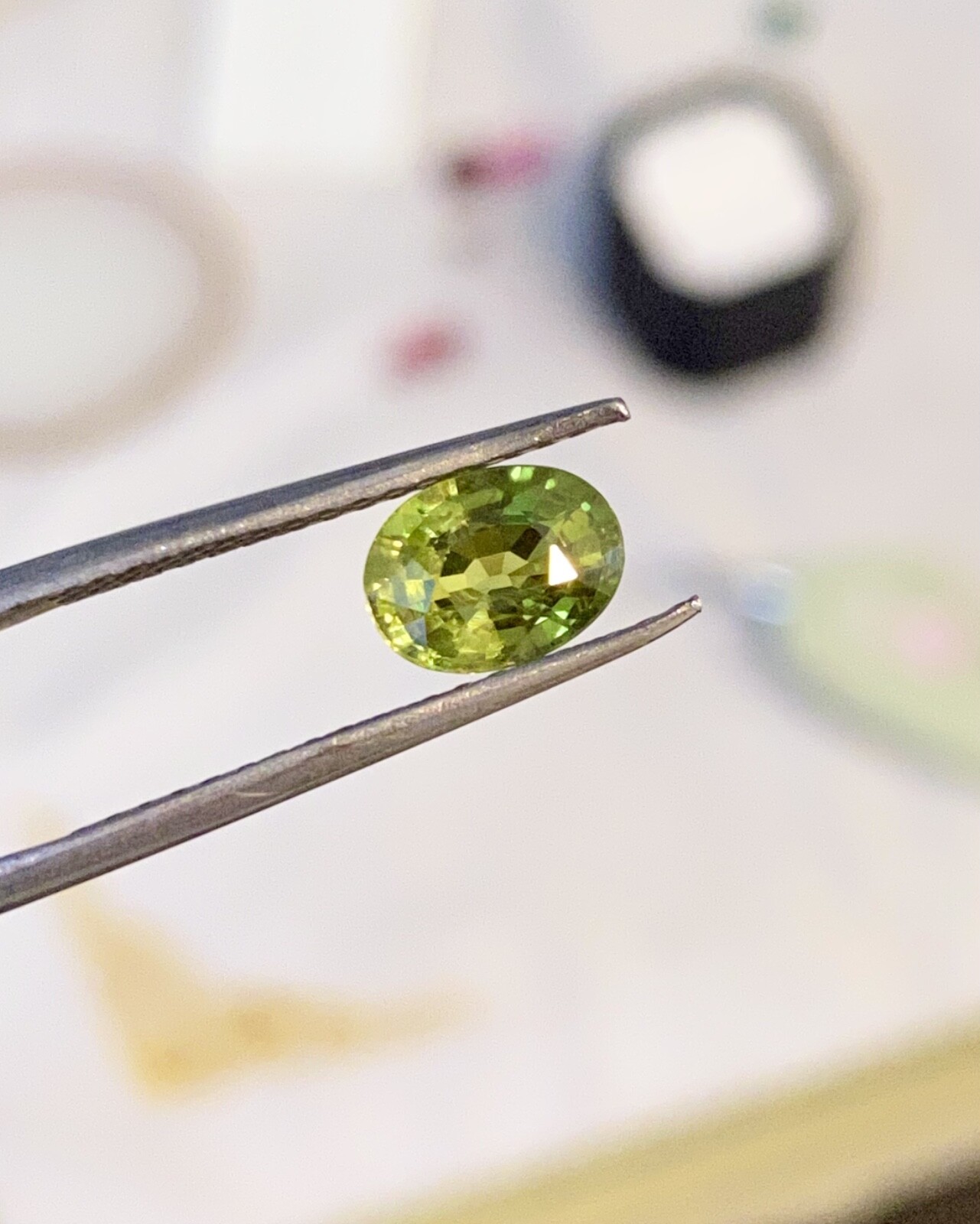 1.88CTS Green Sapphire very good cut, Oval shape