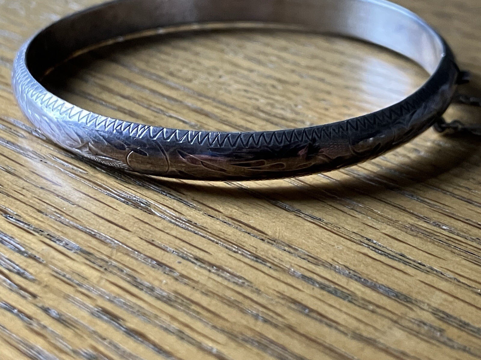 Vintage Sterling Silver Decorative Etched Pattern Band Bangle With Safety Chain