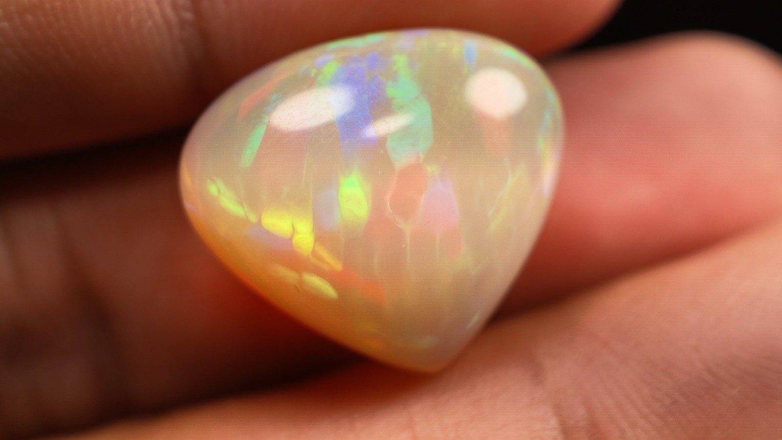 Natural Ethiopian White Opal 20.08 Ct Pear Cabochon IGTL 20.76×18.47mm
