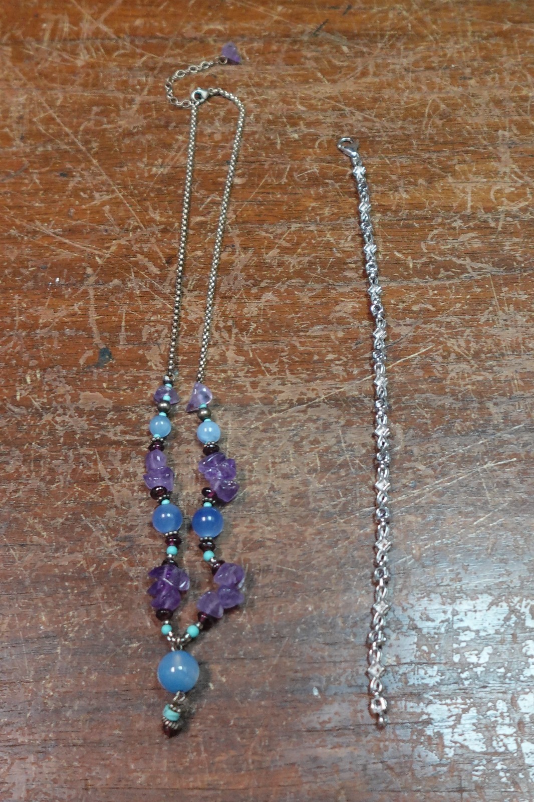 LOT OF 3 JEWELRY PIECES-NECKLACE MULTICOLOR 8″-BRACELET W BLUE STONES 7.5″+1