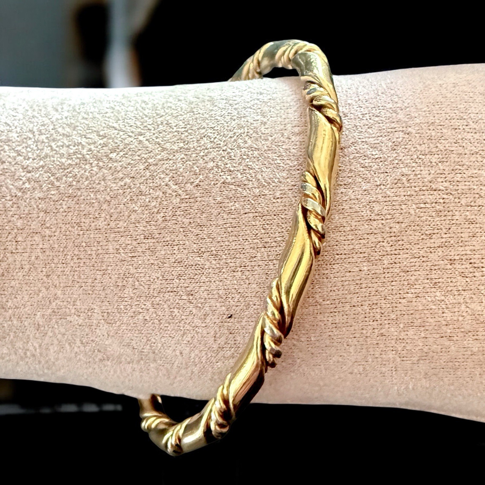 Gold Tone Bangle Bracelet Twist Rope Design Vintage Fashion Jewelry