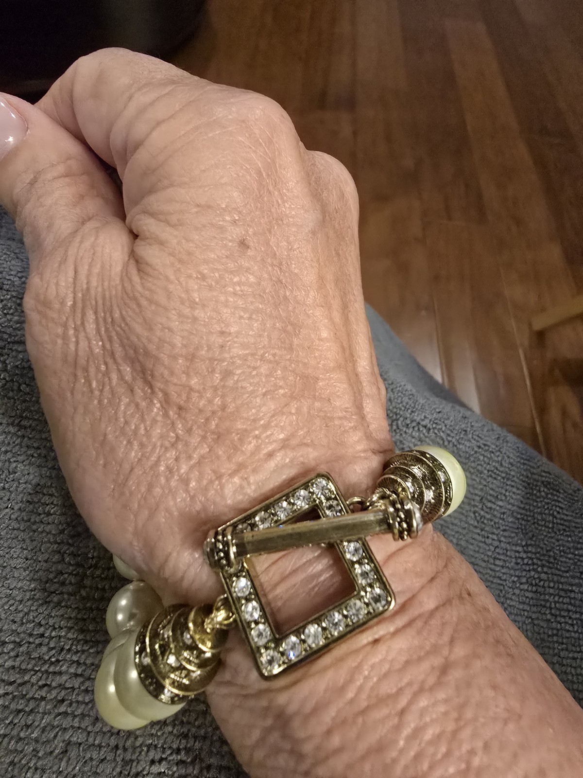 Heidi Daus Cream Faux Pearl Bracelet Toggle Clasp Signed