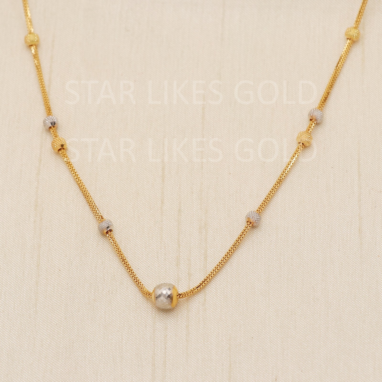 22K Gold Foxtail Station Chain Necklace 17.5″ 8.37g Dual Tone Bead Pendant 916