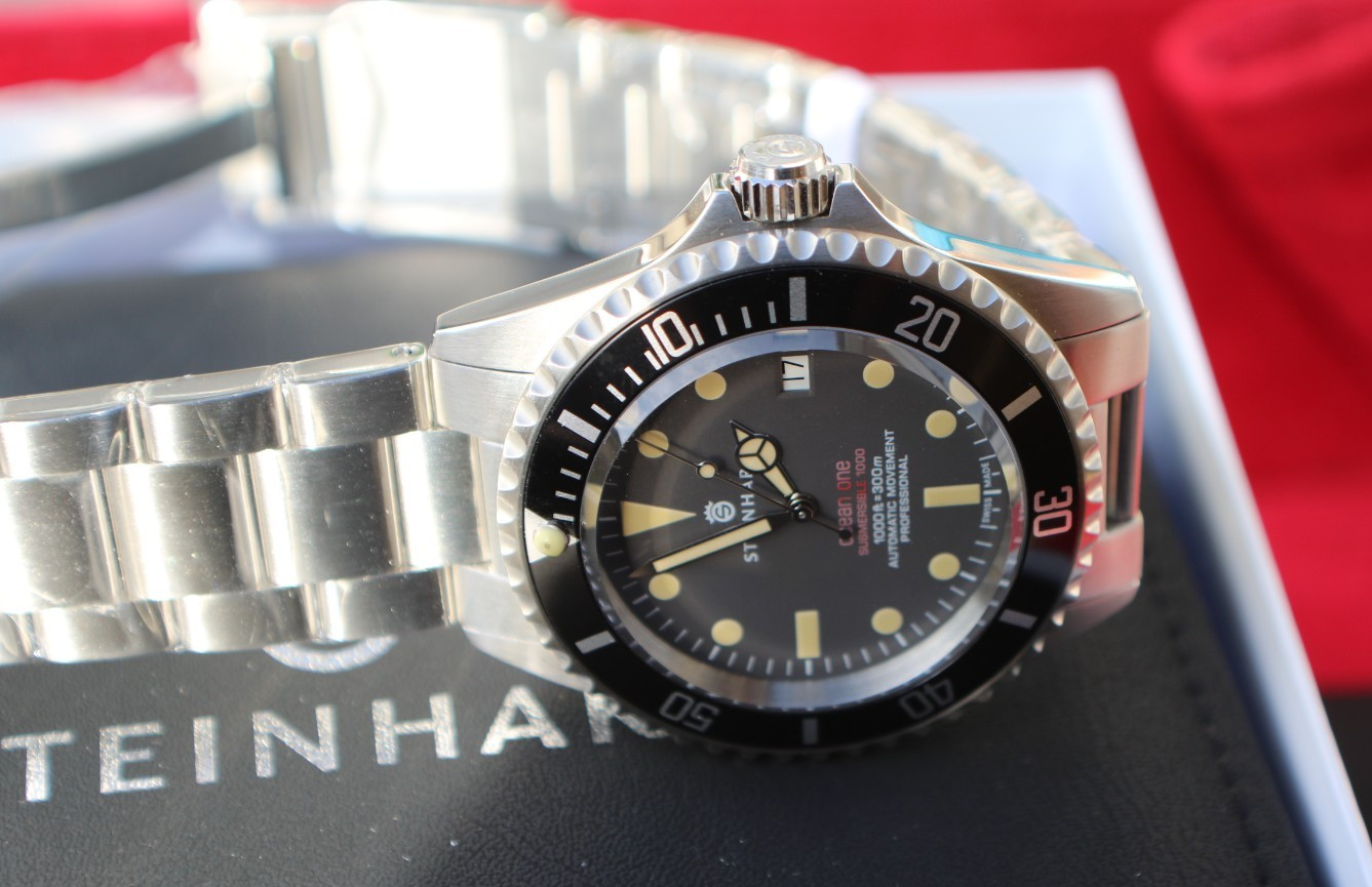 Steinhart Ocean One Premium 42mm. Boxes, Papers, Tags , A1 Condition.NOS