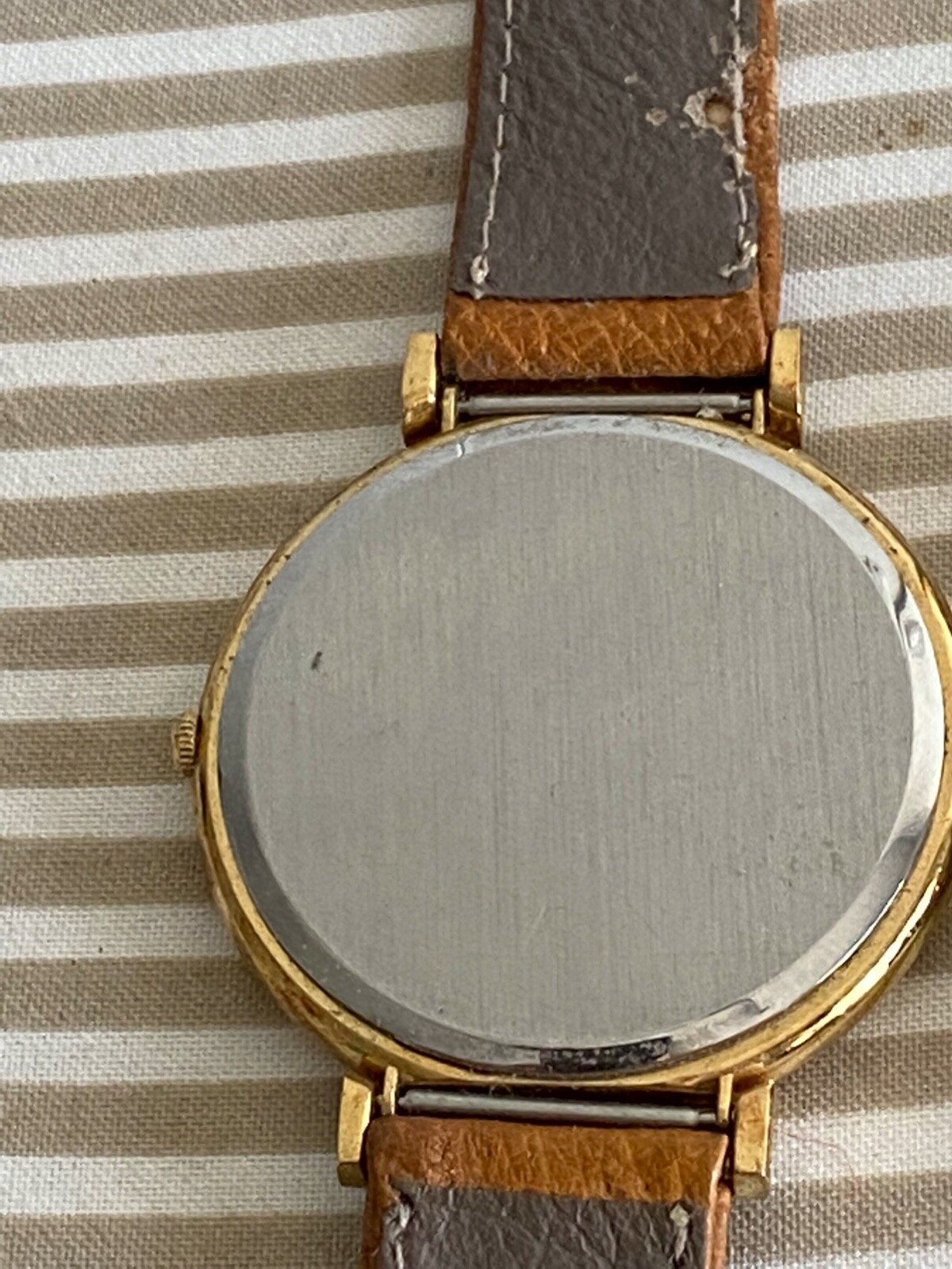 8 Unisex Watches – not working