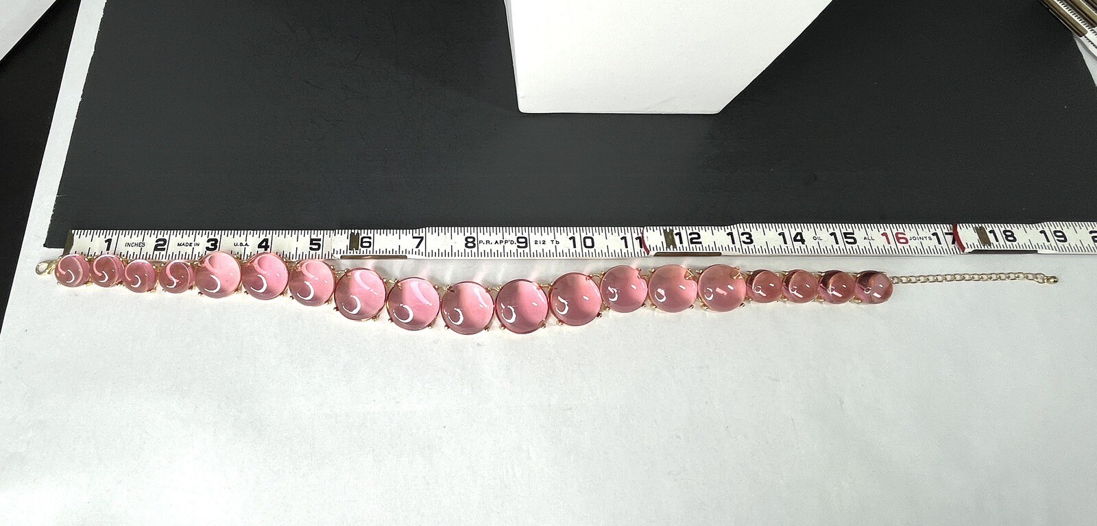 Pools of Light Style Necklace Riviere Choker Pink Cabochon Gold Tone Statement