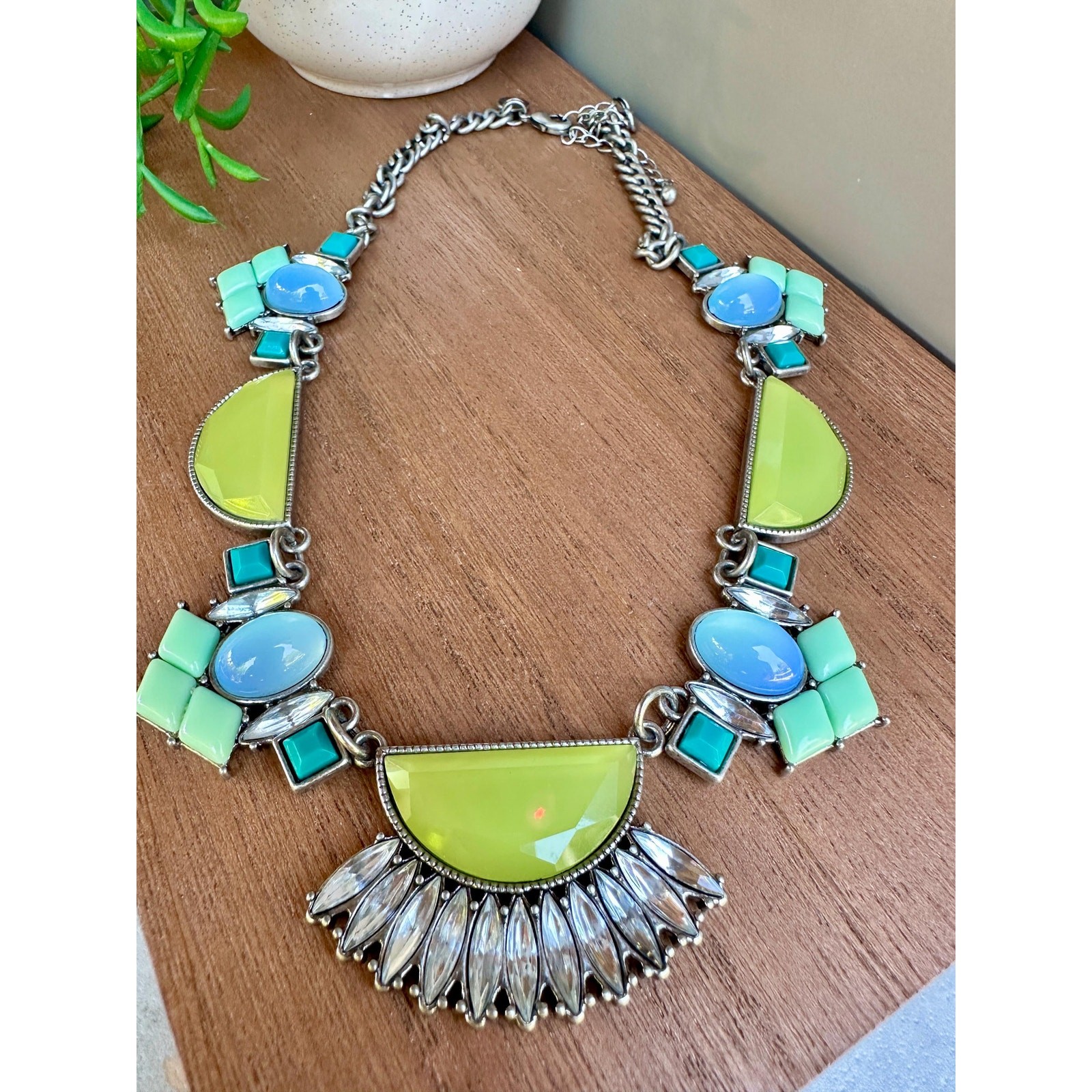 Lia Sophia Art Deco Style Statement Necklace | Y2K | Glass and Silver Metal
