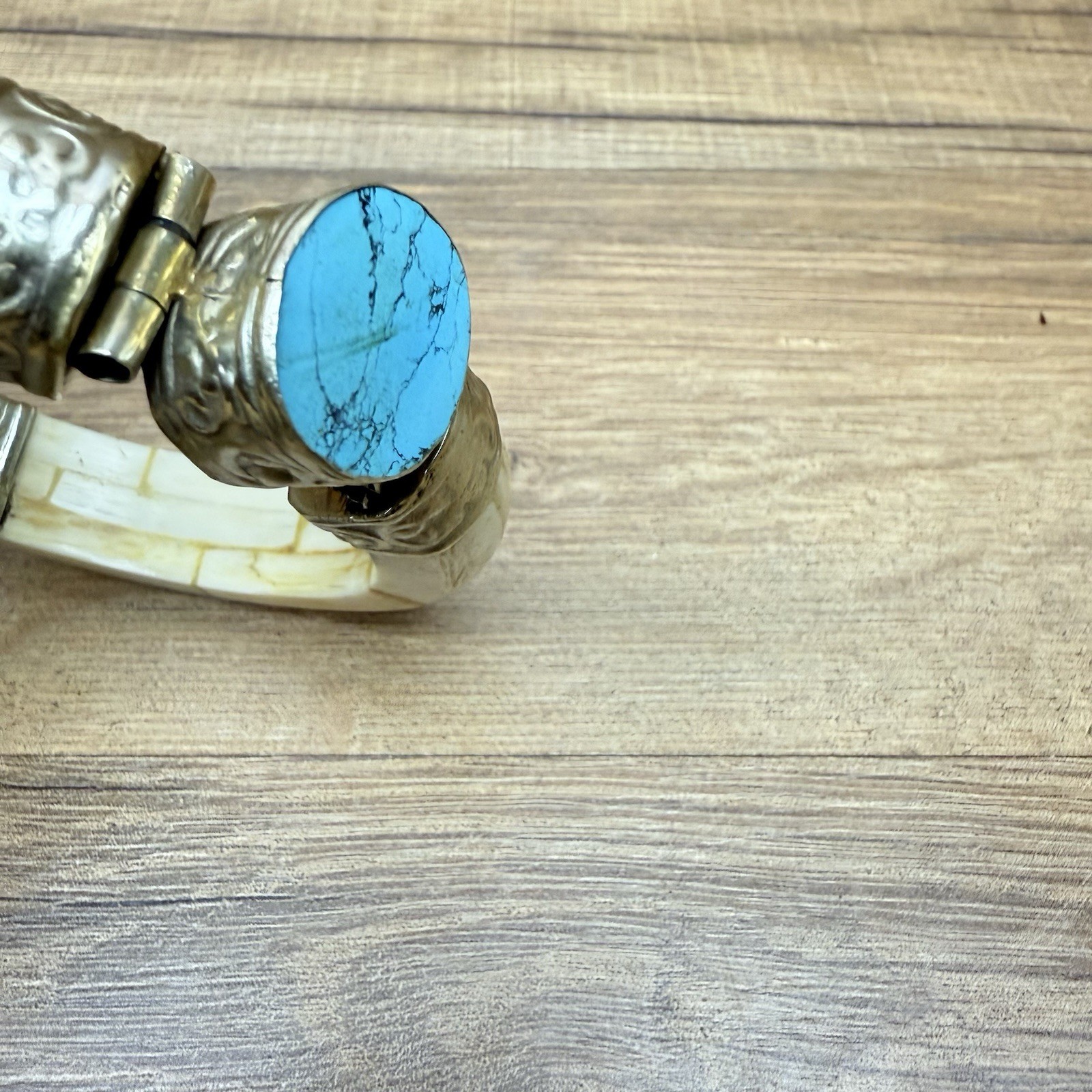 Vintage Water Buffalo Bone Turquoise Gemstone Silver Tone Hinged Bracelet 3.5”