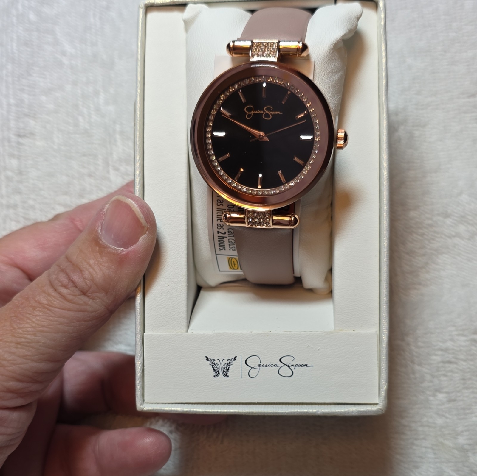 Jessica Simpson Women’s Quartz Analog Watch Pink Faux Leather Band Box