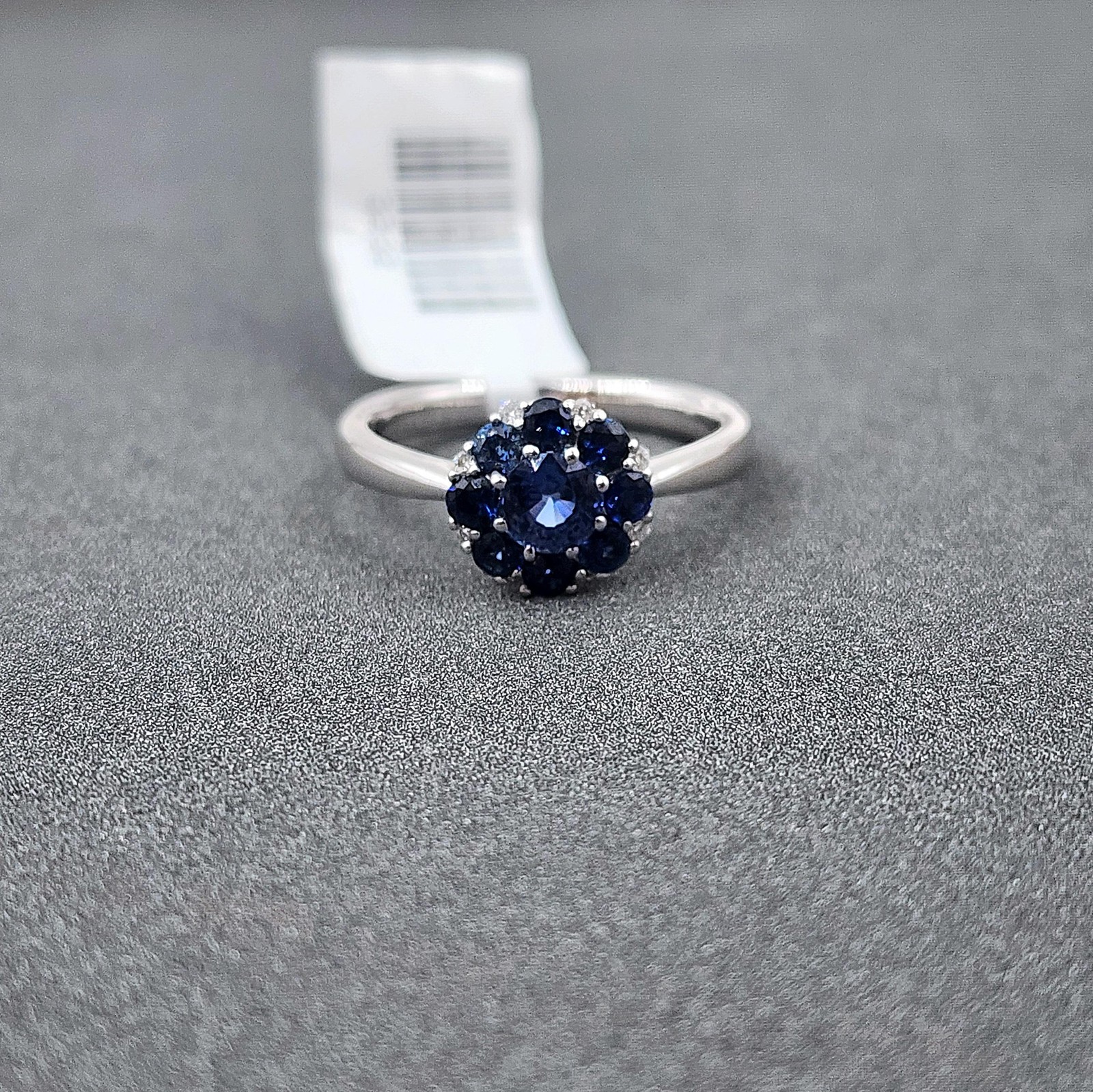 1.13 ct Natural Sapphire & Diamond Ring